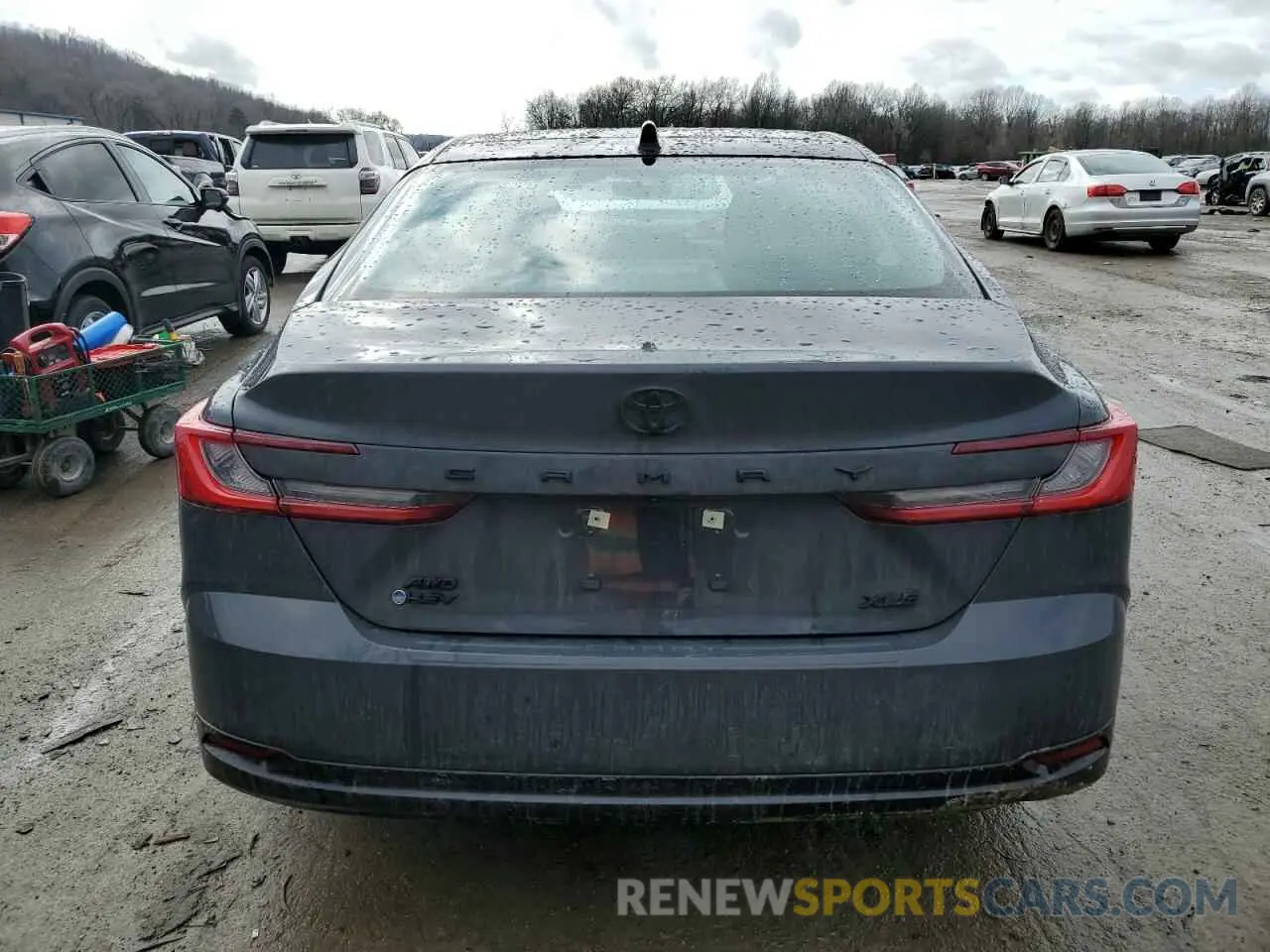 6 fotografías del automóvil dañado 4T1DBADK6SU013033 TOYOTA CAMRY 2025