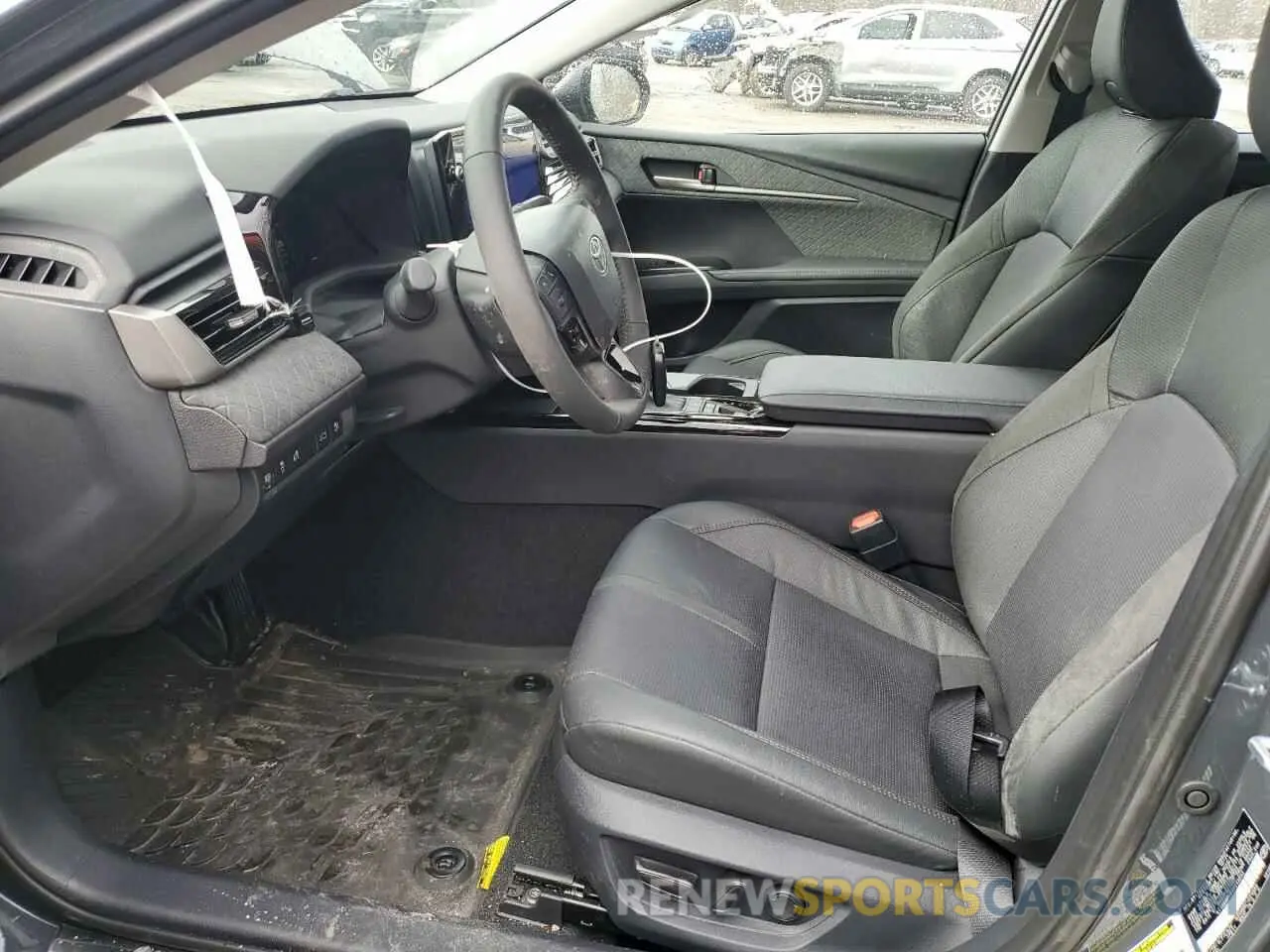7 fotografías del automóvil dañado 4T1DBADK6SU013033 TOYOTA CAMRY 2025