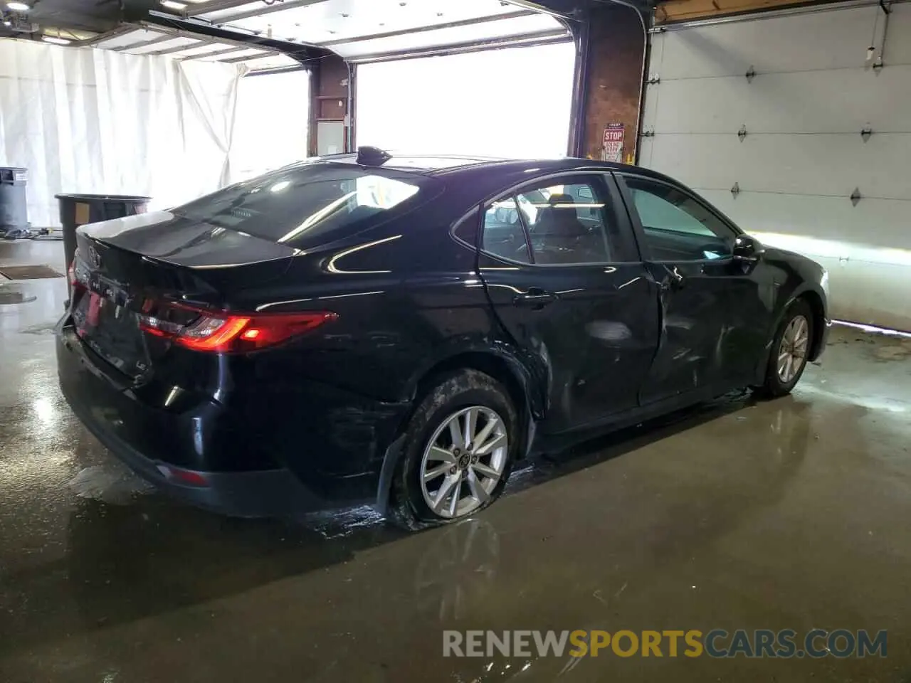3 fotografías del automóvil dañado 4T1DBADK6SU517842 TOYOTA CAMRY 2025