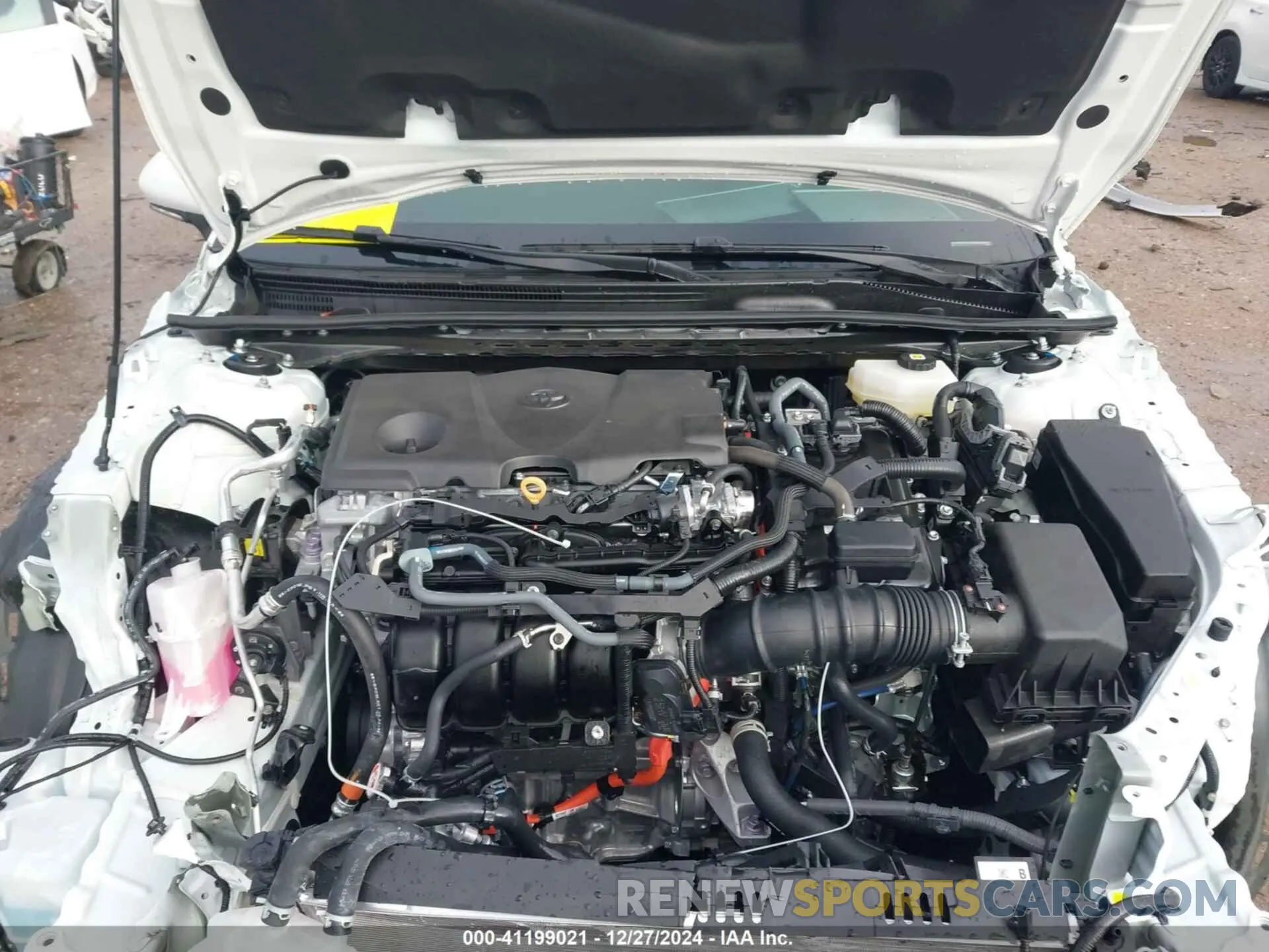 10 fotografías del automóvil dañado 4T1DBADK7SU010576 TOYOTA CAMRY 2025