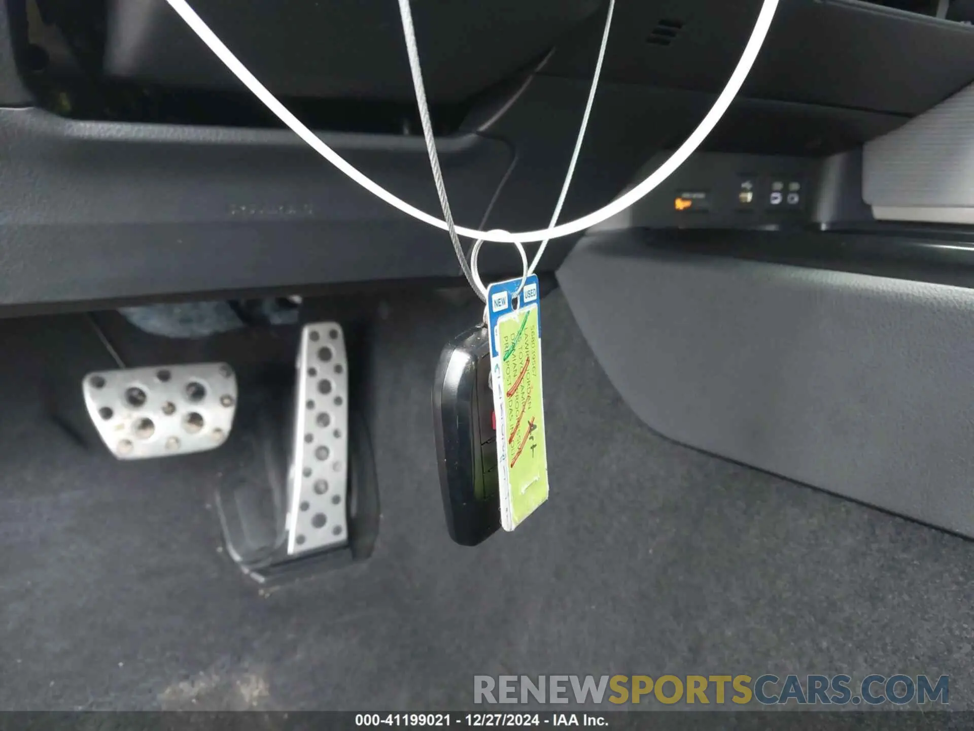 11 fotografías del automóvil dañado 4T1DBADK7SU010576 TOYOTA CAMRY 2025