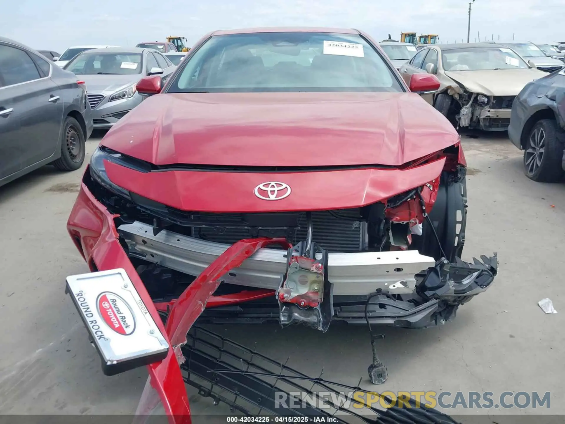 12 fotografías del automóvil dañado 4T1DBADK7SU012621 TOYOTA CAMRY 2025