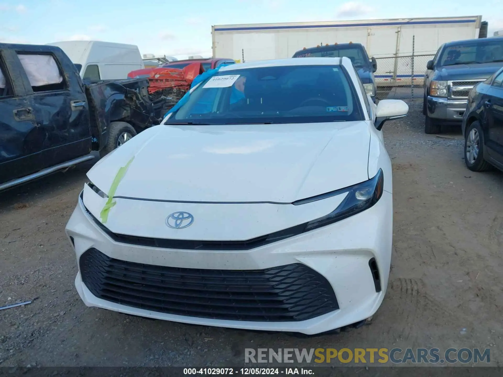 12 fotografías del automóvil dañado 4T1DBADK7SU502508 TOYOTA CAMRY 2025