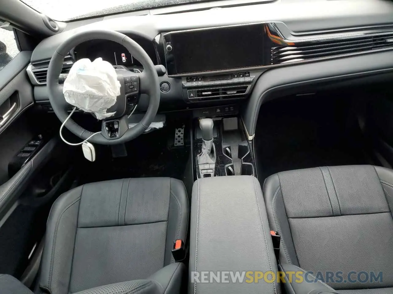 8 fotografías del automóvil dañado 4T1DBADK8SU002163 TOYOTA CAMRY 2025