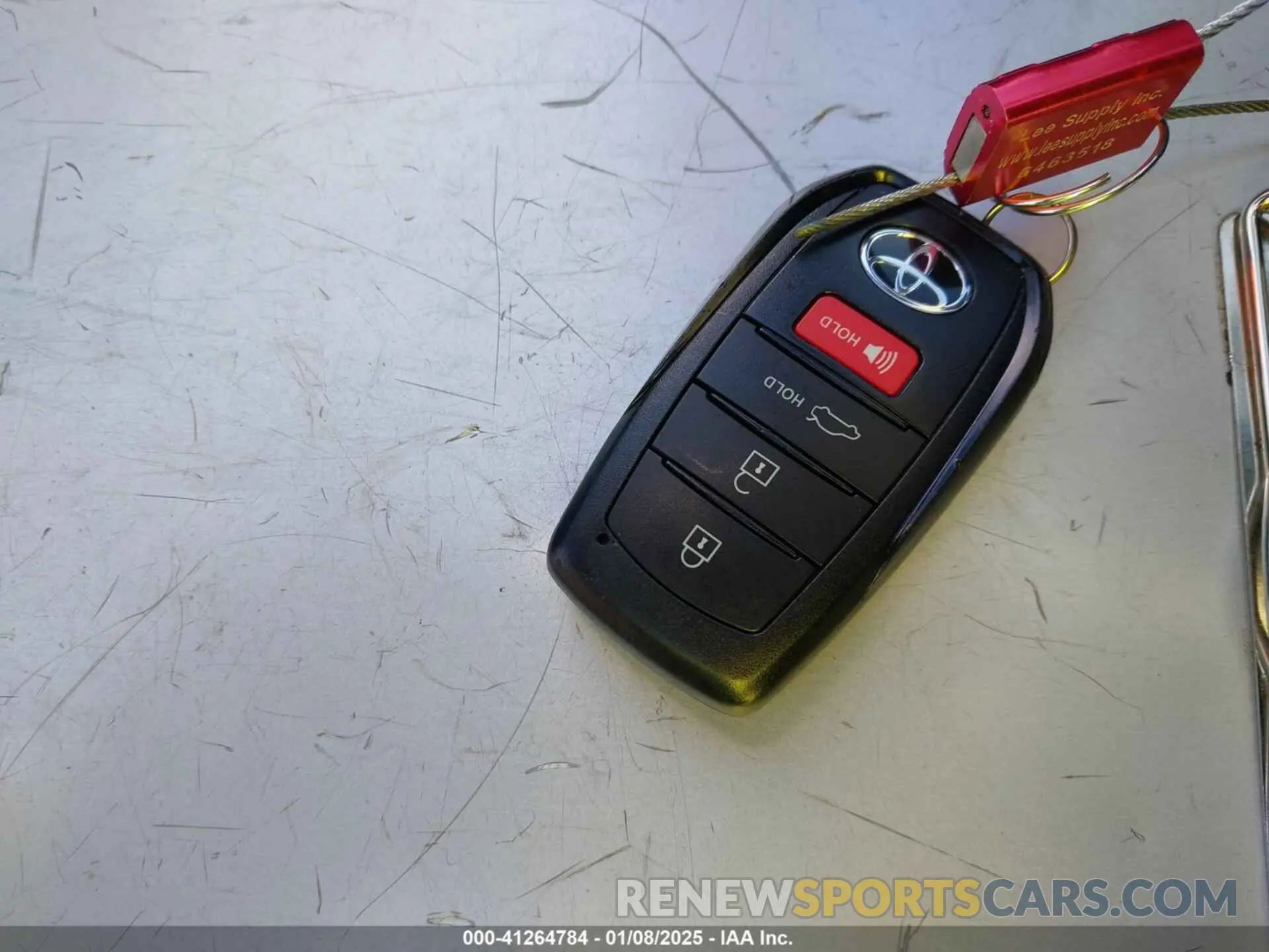 11 fotografías del automóvil dañado 4T1DBADK8SU500685 TOYOTA CAMRY 2025