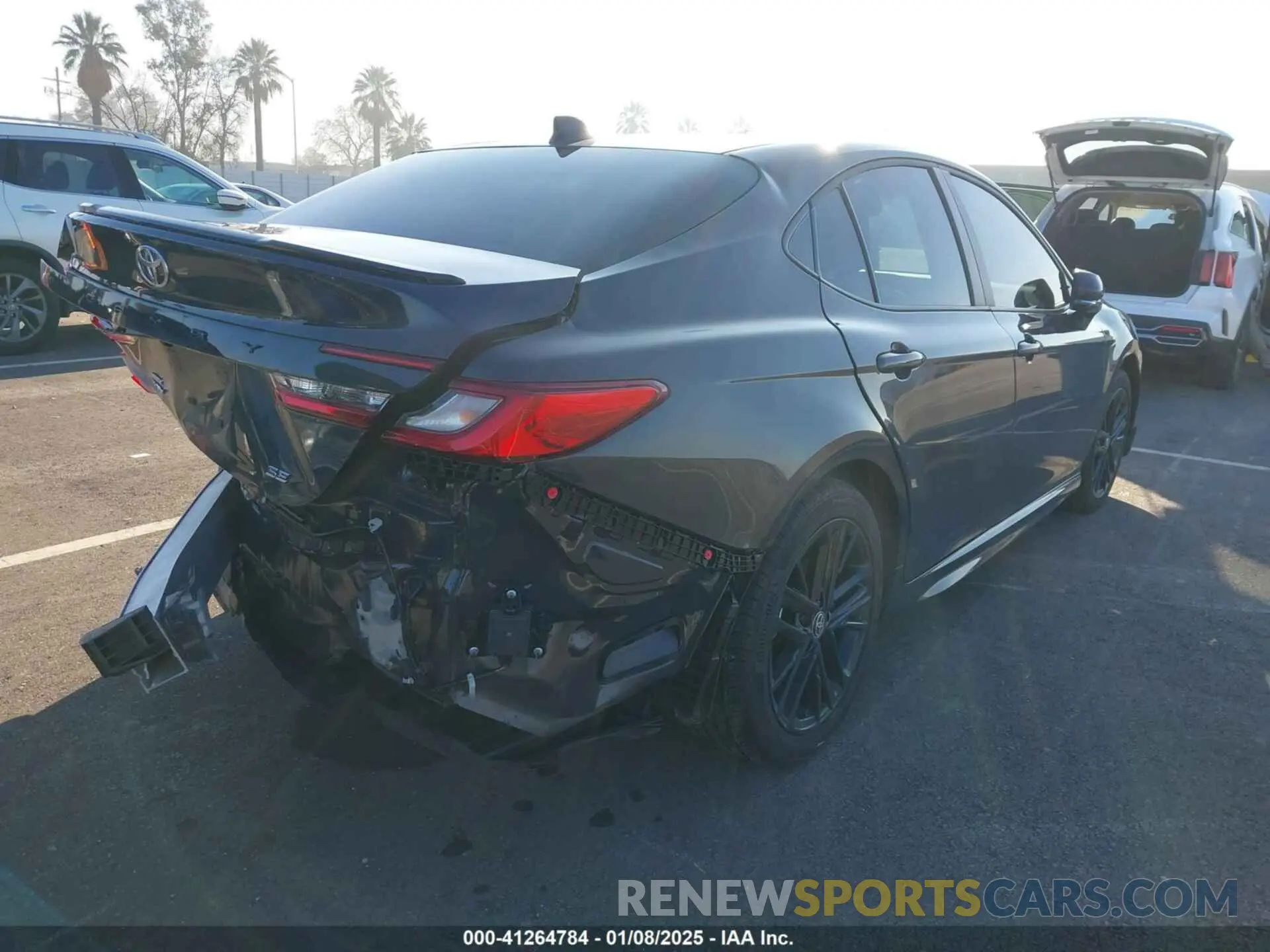 4 fotografías del automóvil dañado 4T1DBADK8SU500685 TOYOTA CAMRY 2025