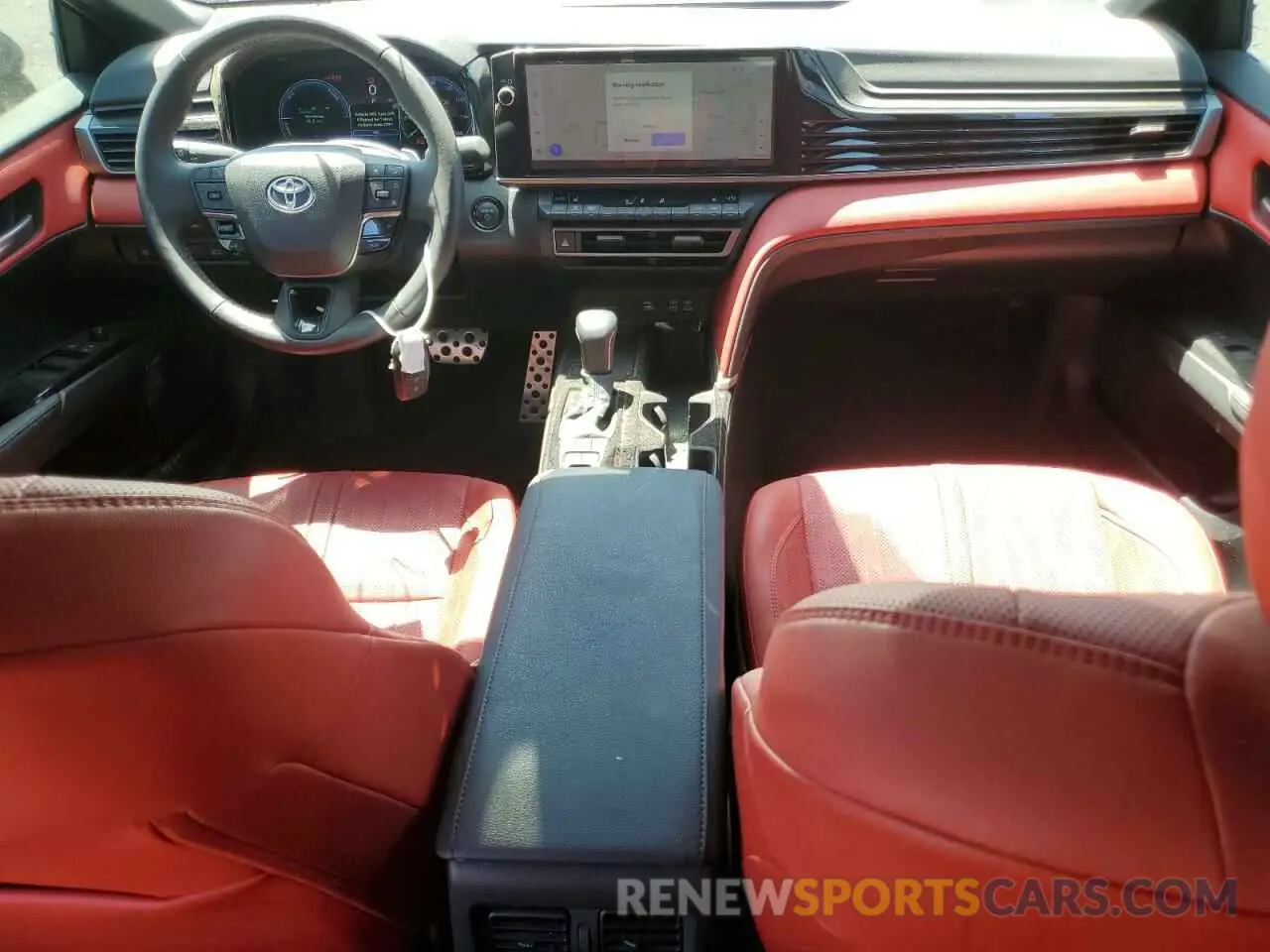 8 fotografías del automóvil dañado 4T1DBADK8SU505451 TOYOTA CAMRY 2025