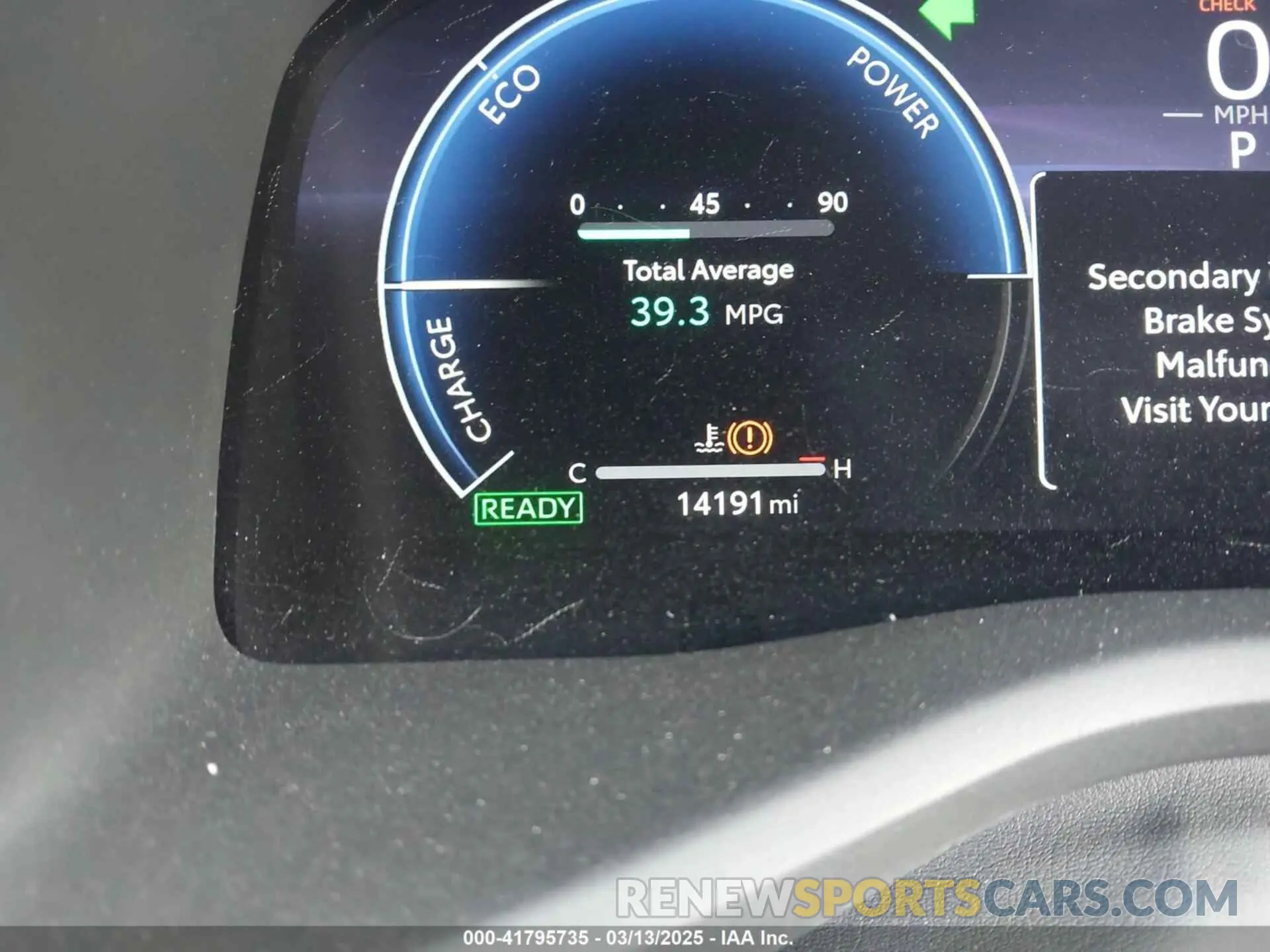 15 fotografías del automóvil dañado 4T1DBADK9SU005931 TOYOTA CAMRY 2025