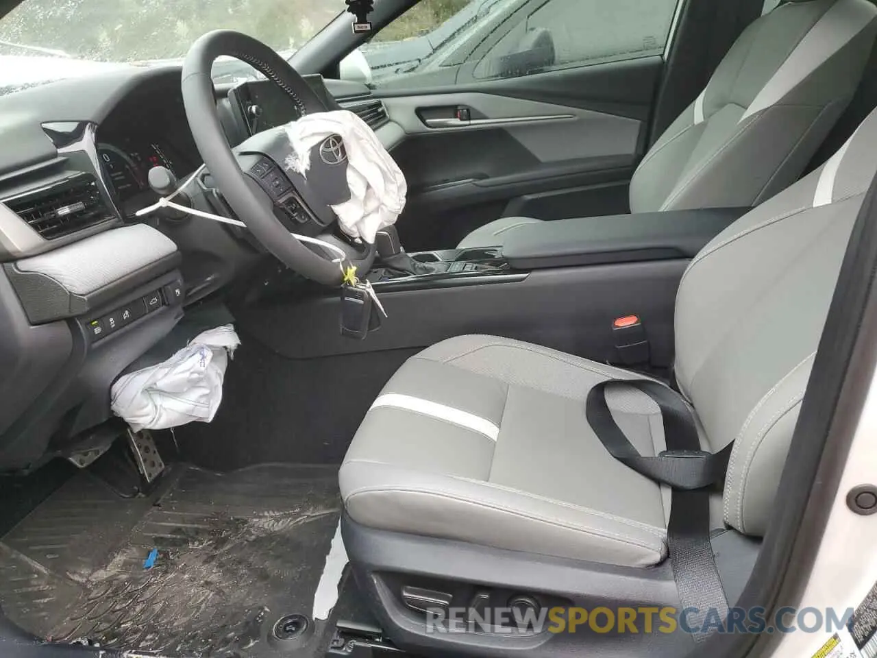 7 fotografías del automóvil dañado 4T1DBADK9SU512604 TOYOTA CAMRY 2025