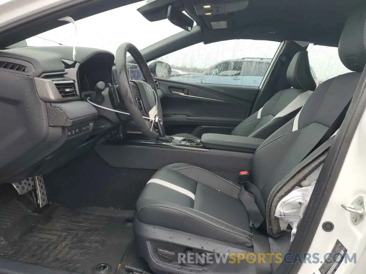 7 fotografías del automóvil dañado 4T1DBADK9SU513543 TOYOTA CAMRY 2025