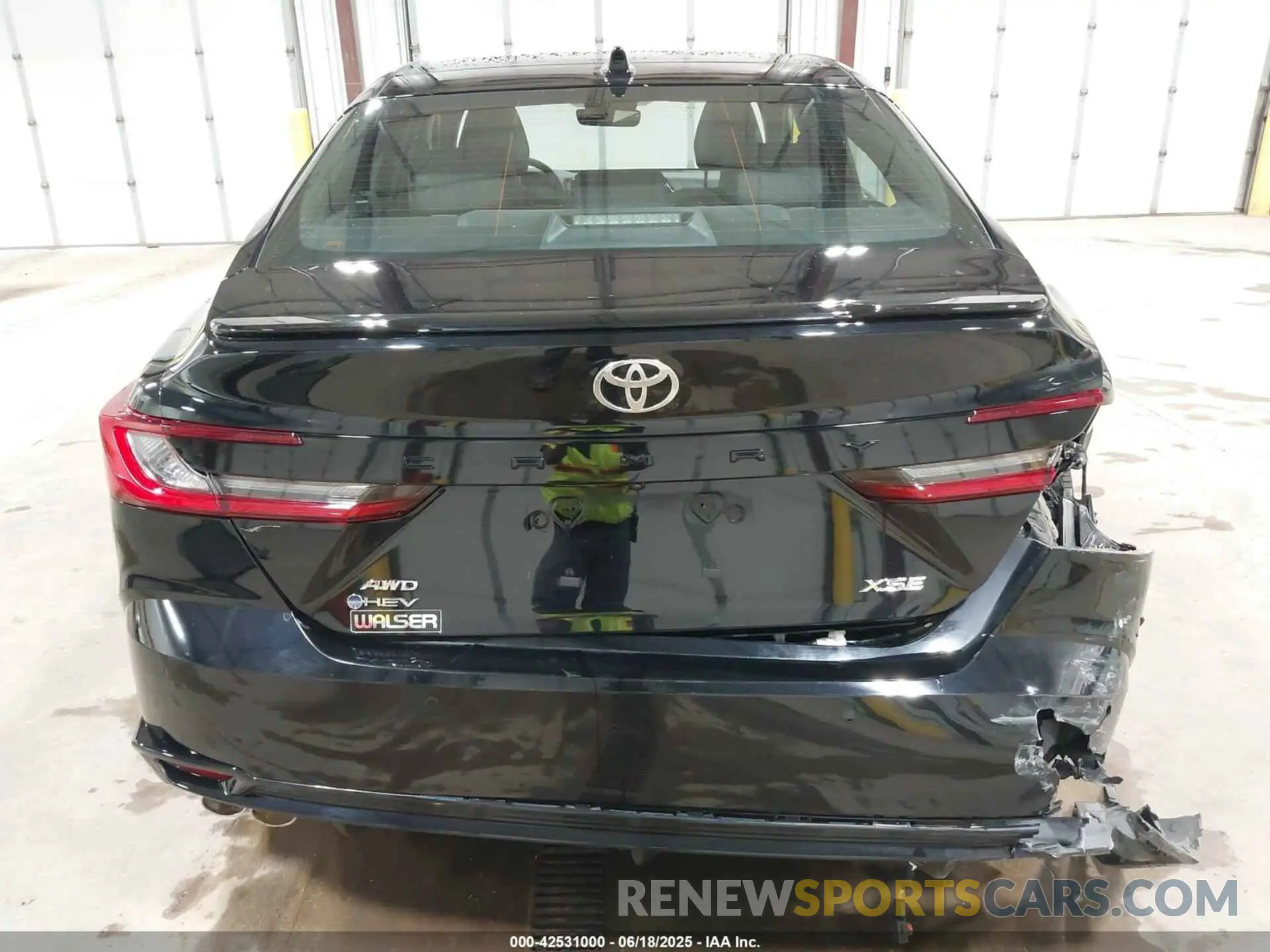 16 fotografías del automóvil dañado 4T1DBADKXSU503166 TOYOTA CAMRY 2025