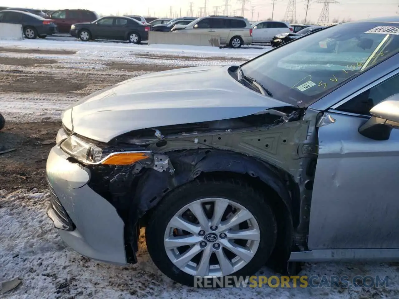 9 fotografías del automóvil dañado 4T1B11HKXKU785751 TOYOTA CAMRY 4C 2019