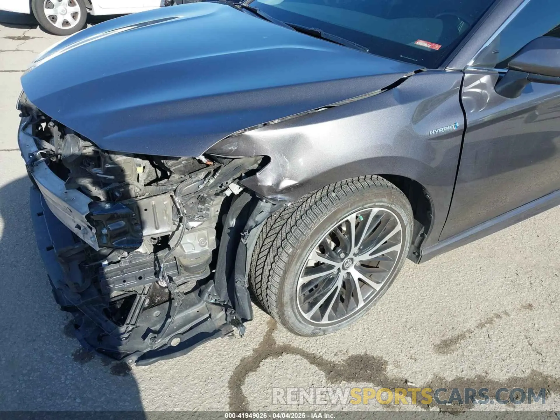 18 fotografías del automóvil dañado 4T1B21HK0KU513268 TOYOTA CAMRY HYBRID 2019