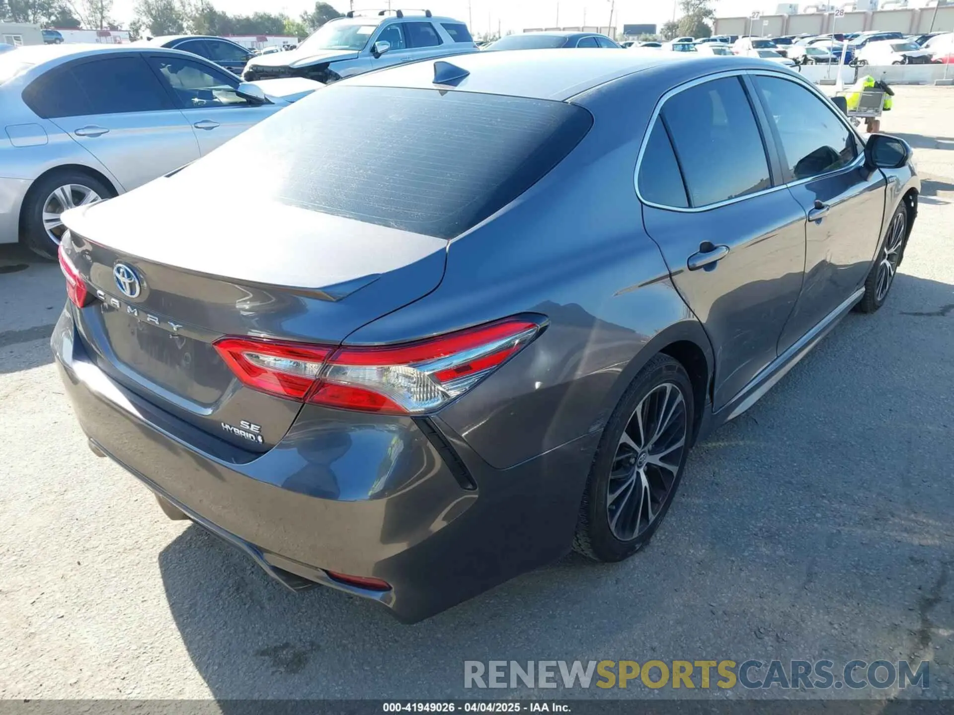 4 fotografías del automóvil dañado 4T1B21HK0KU513268 TOYOTA CAMRY HYBRID 2019