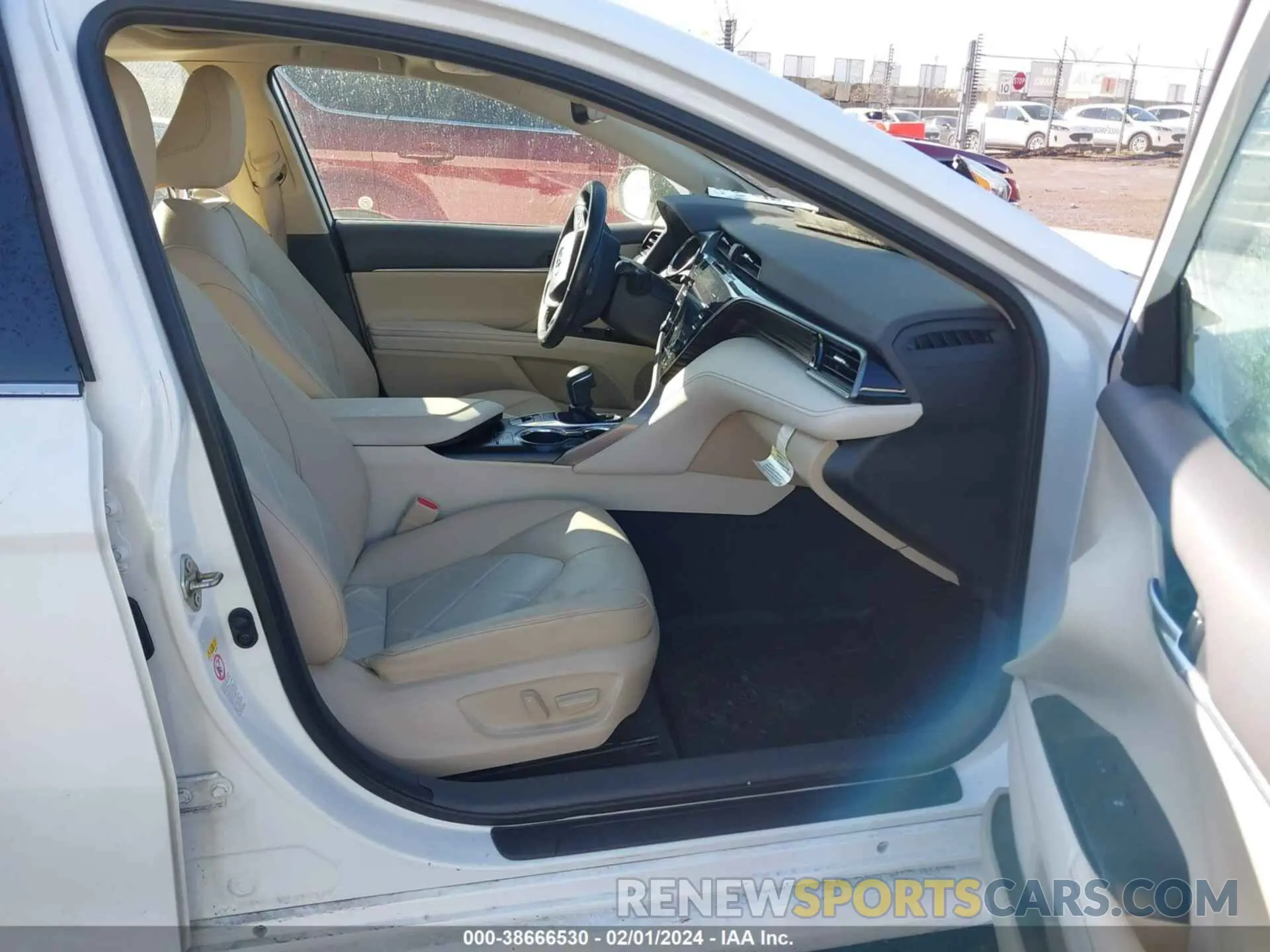 5 fotografías del automóvil dañado 4T1B21HK1KU516048 TOYOTA CAMRY HYBRID 2019