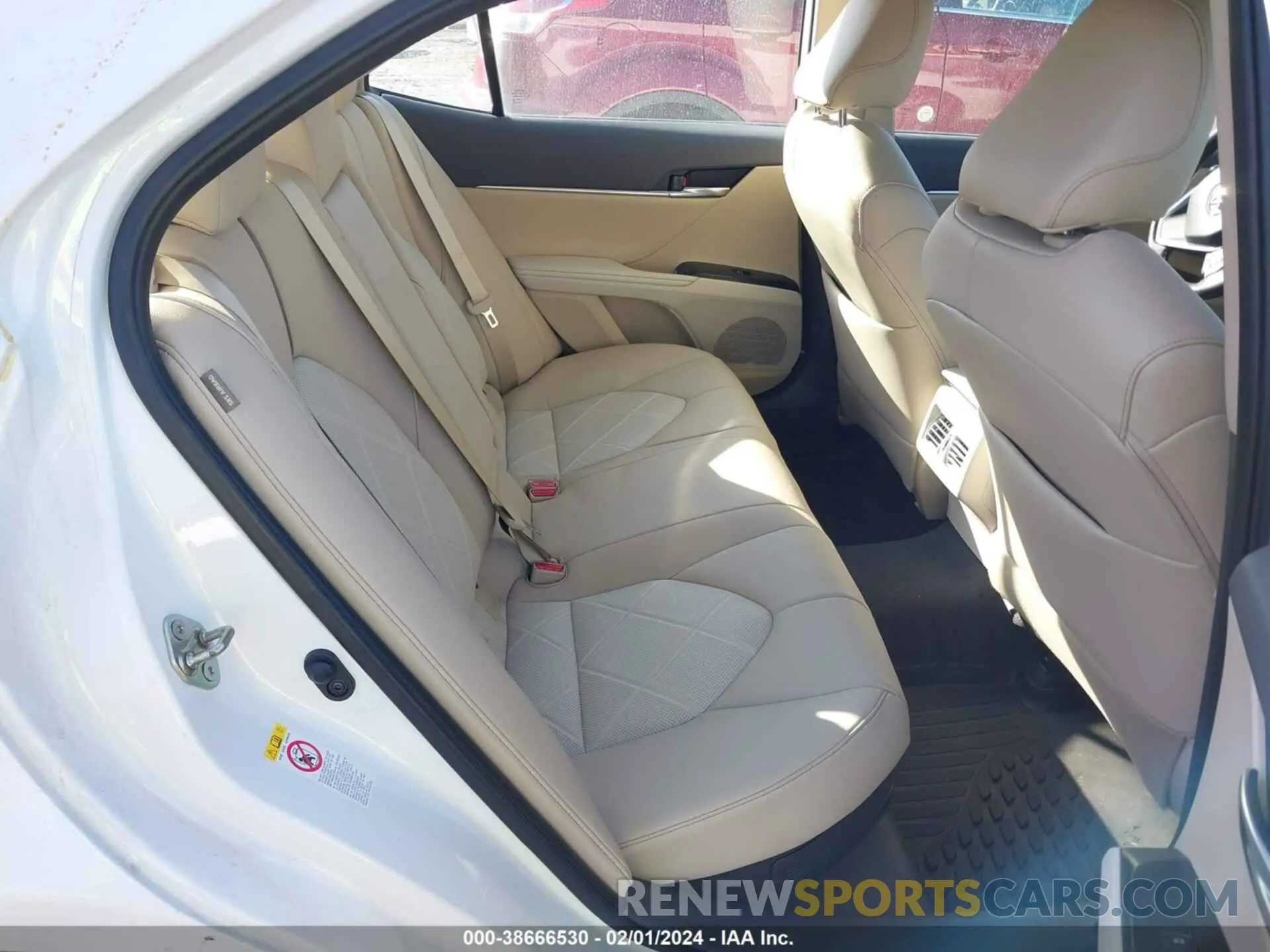 8 fotografías del automóvil dañado 4T1B21HK1KU516048 TOYOTA CAMRY HYBRID 2019