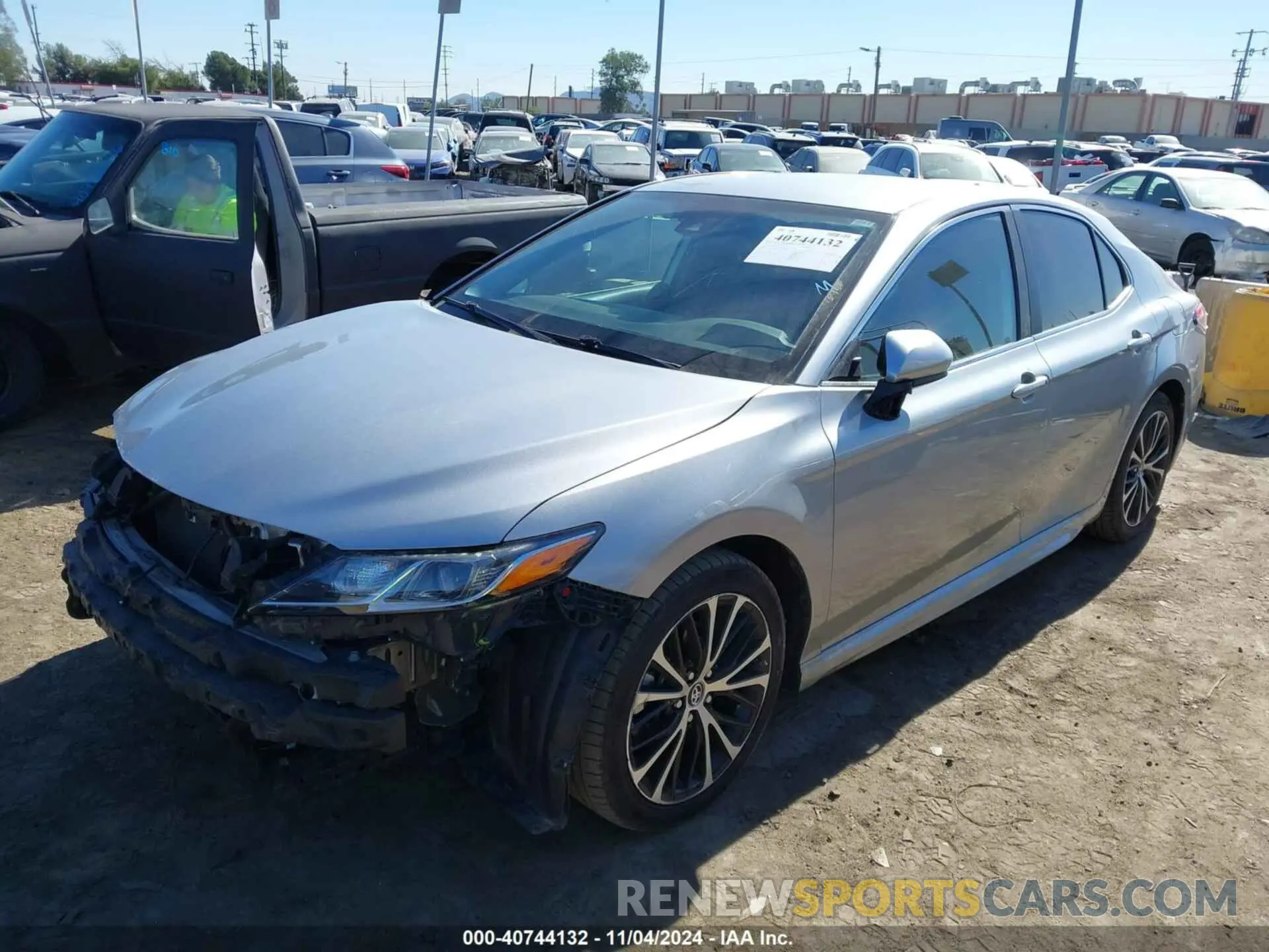 2 fotografías del automóvil dañado 4T1B21HK3KU521493 TOYOTA CAMRY HYBRID 2019