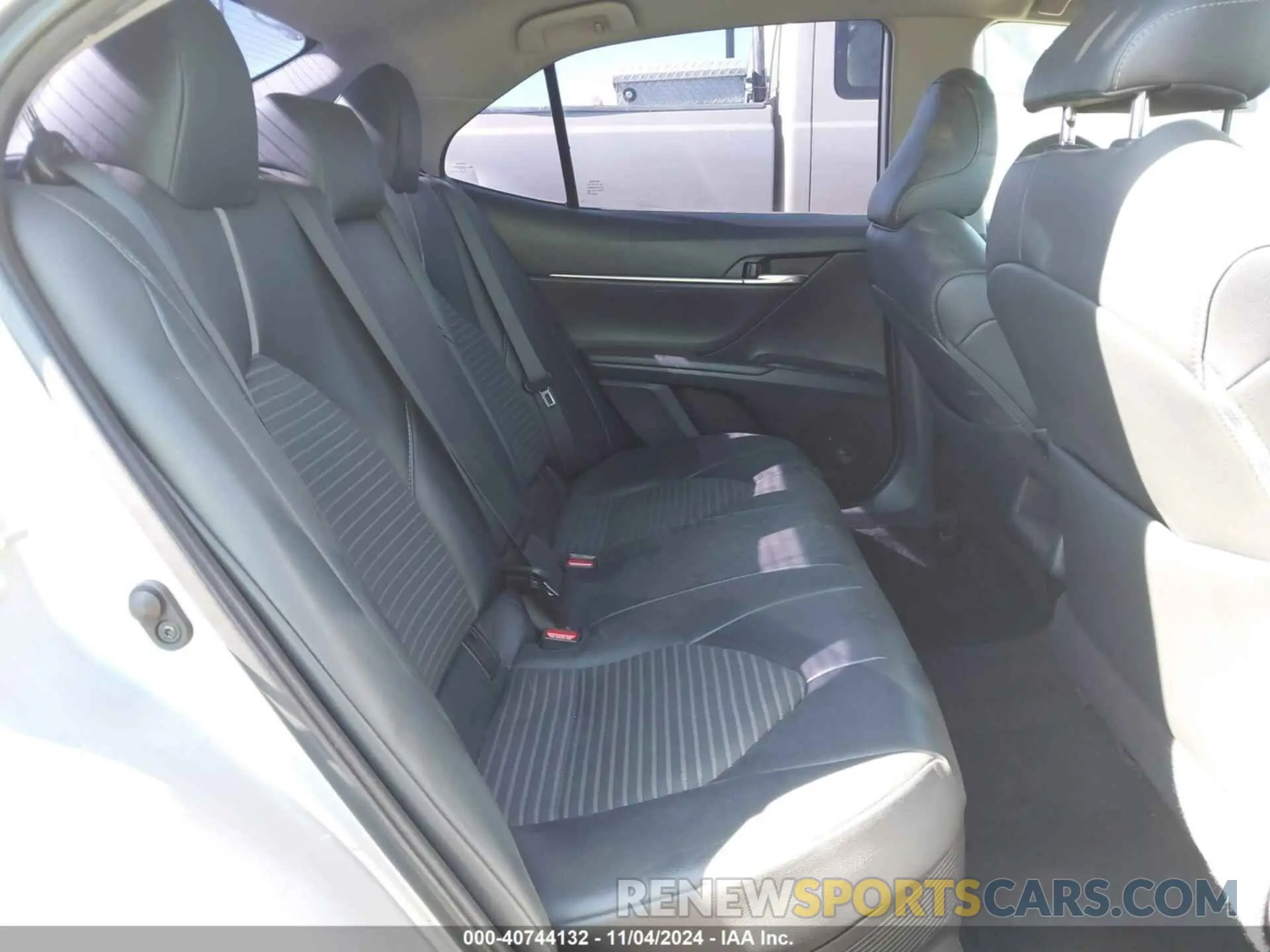 8 fotografías del automóvil dañado 4T1B21HK3KU521493 TOYOTA CAMRY HYBRID 2019