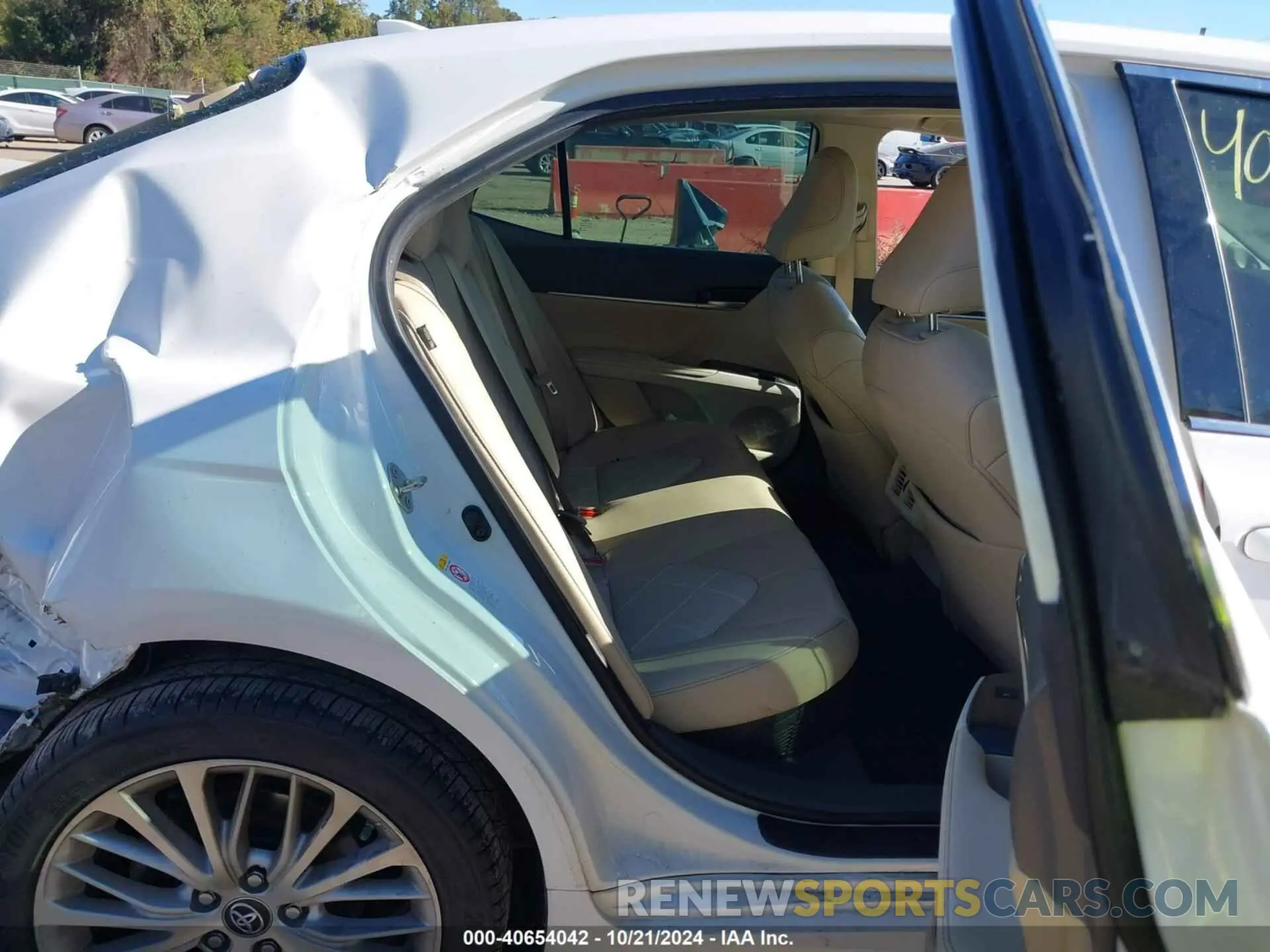 8 fotografías del automóvil dañado 4T1B21HK8KU511025 TOYOTA CAMRY HYBRID 2019