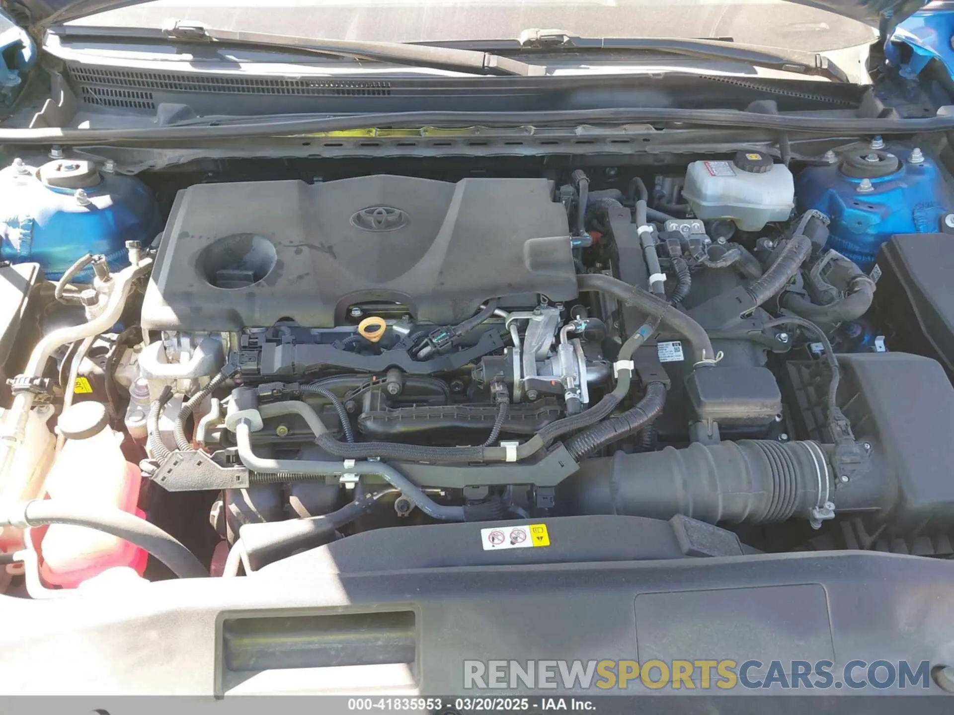 10 fotografías del automóvil dañado 4T1B21HK9KU011245 TOYOTA CAMRY HYBRID 2019