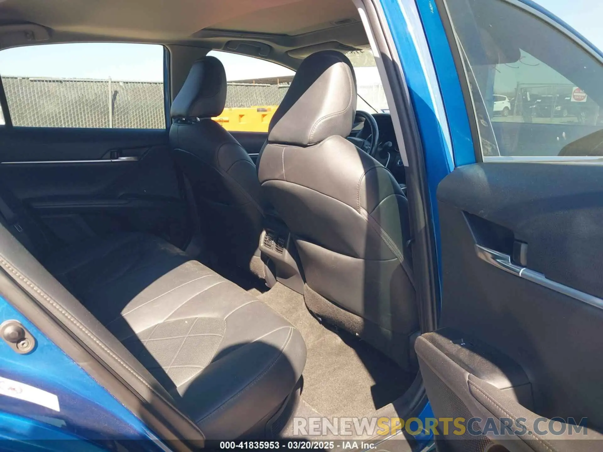 8 fotografías del automóvil dañado 4T1B21HK9KU011245 TOYOTA CAMRY HYBRID 2019