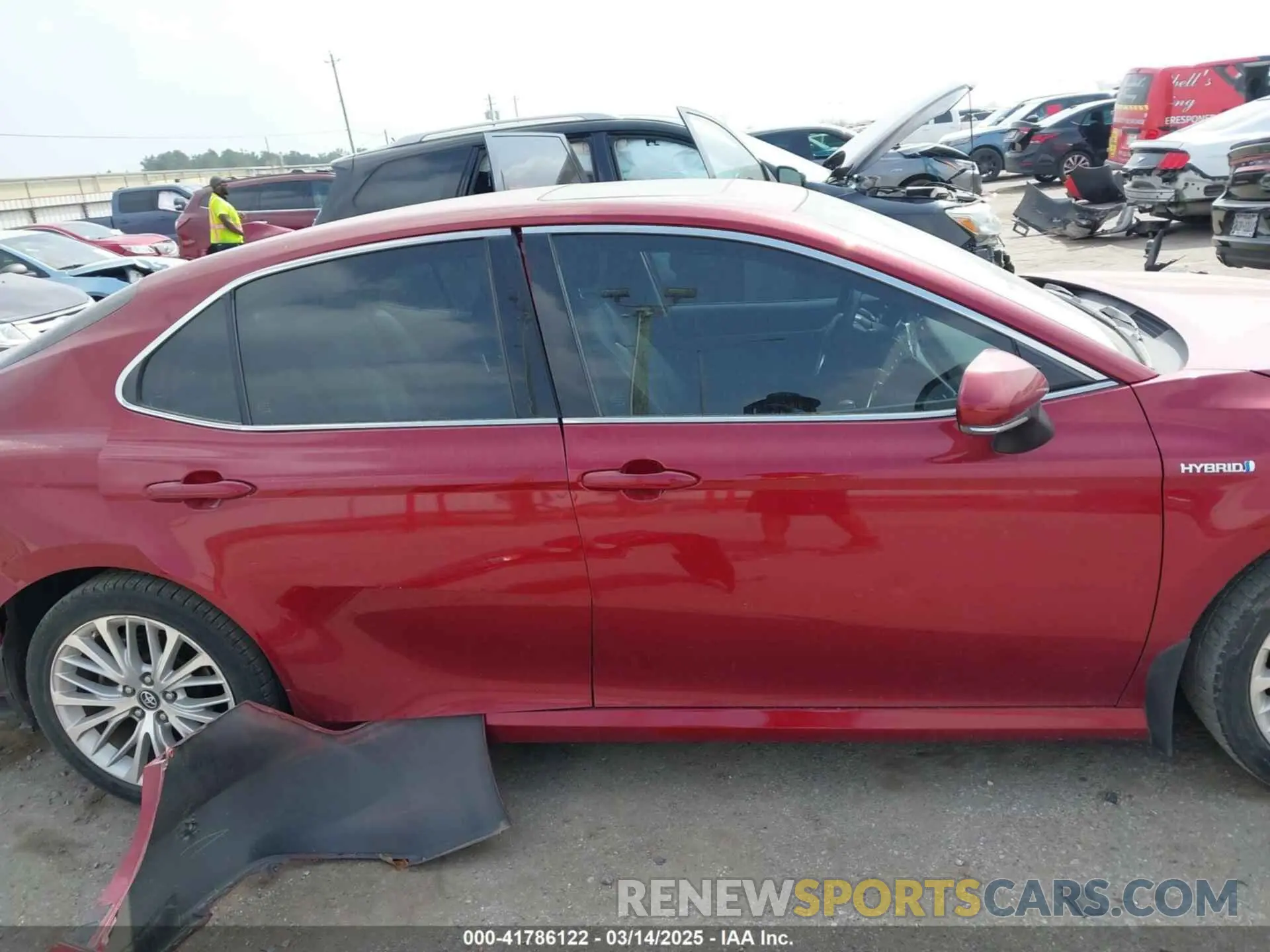 14 fotografías del automóvil dañado 4T1B21HK9KU514354 TOYOTA CAMRY HYBRID 2019