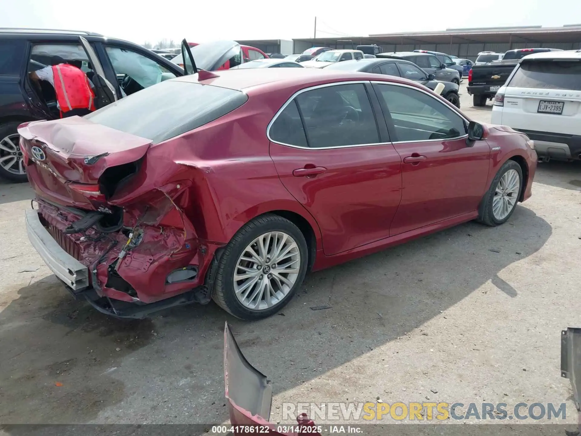 4 fotografías del automóvil dañado 4T1B21HK9KU514354 TOYOTA CAMRY HYBRID 2019