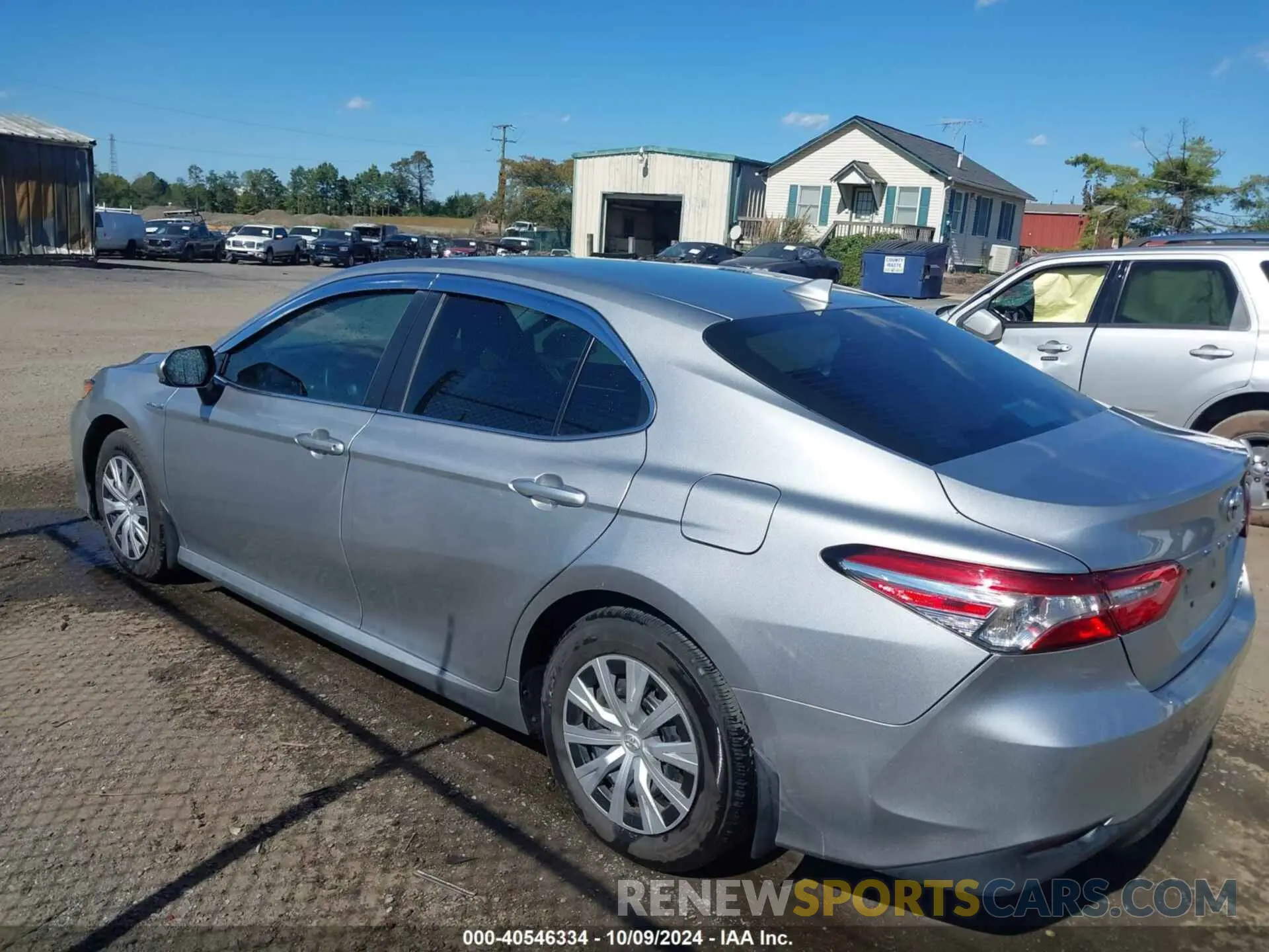 3 fotografías del automóvil dañado 4T1B31HK0KU514076 TOYOTA CAMRY HYBRID 2019
