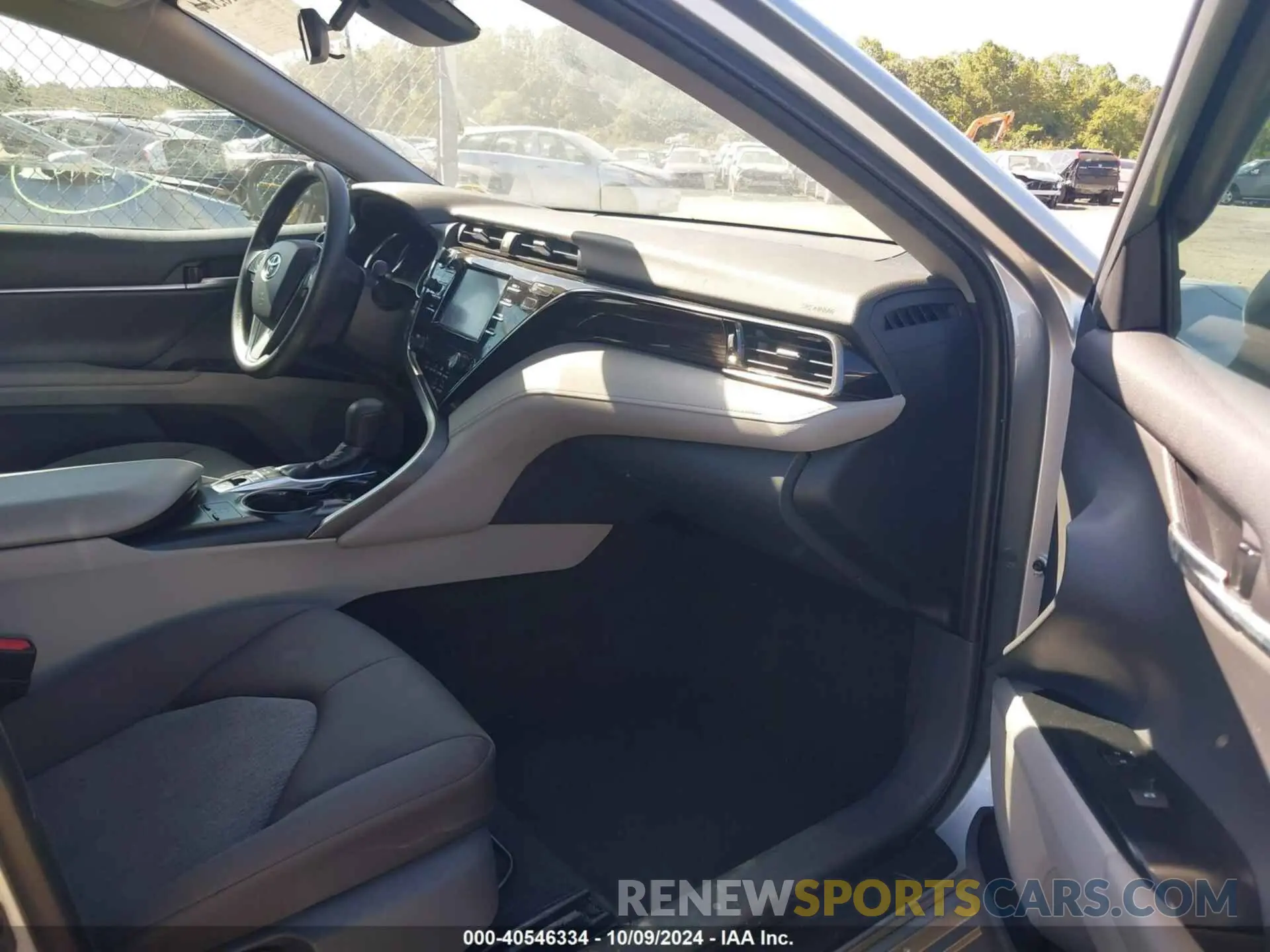 5 fotografías del automóvil dañado 4T1B31HK0KU514076 TOYOTA CAMRY HYBRID 2019