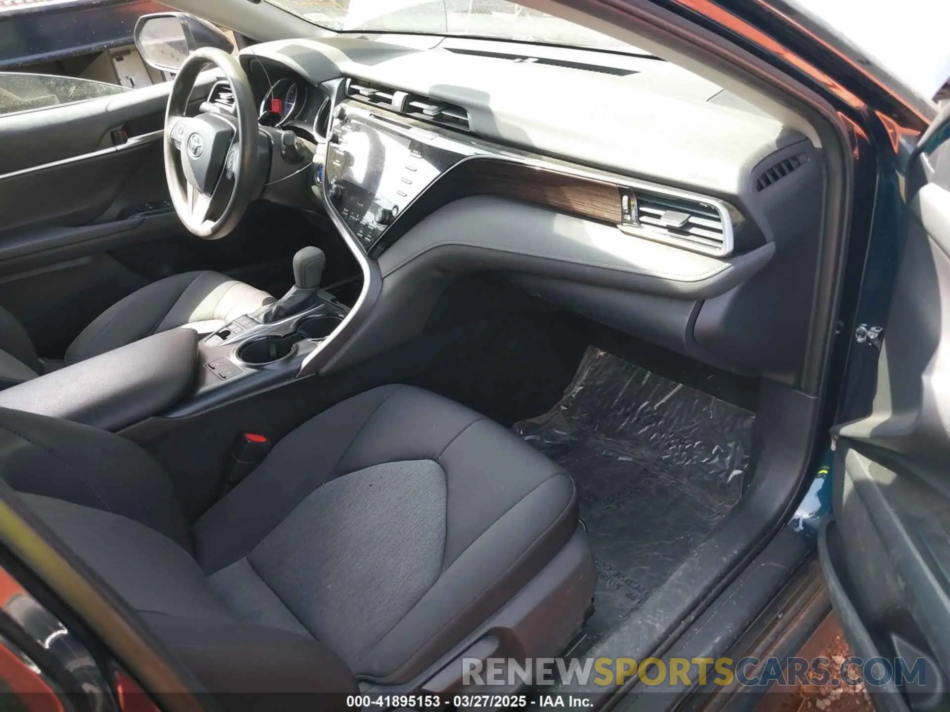 5 fotografías del automóvil dañado 4T1B31HK1KU512739 TOYOTA CAMRY HYBRID 2019