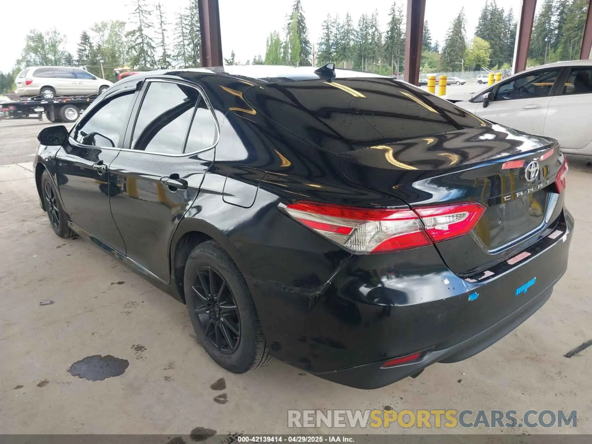 3 fotografías del automóvil dañado 4T1B31HK3KU517800 TOYOTA CAMRY HYBRID 2019