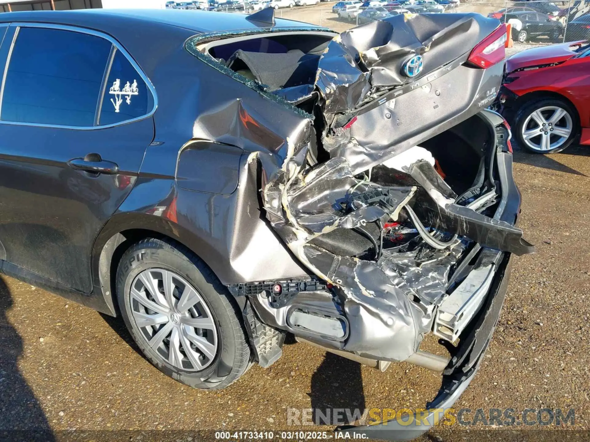 17 fotografías del automóvil dañado 4T1B31HK4KU516123 TOYOTA CAMRY HYBRID 2019