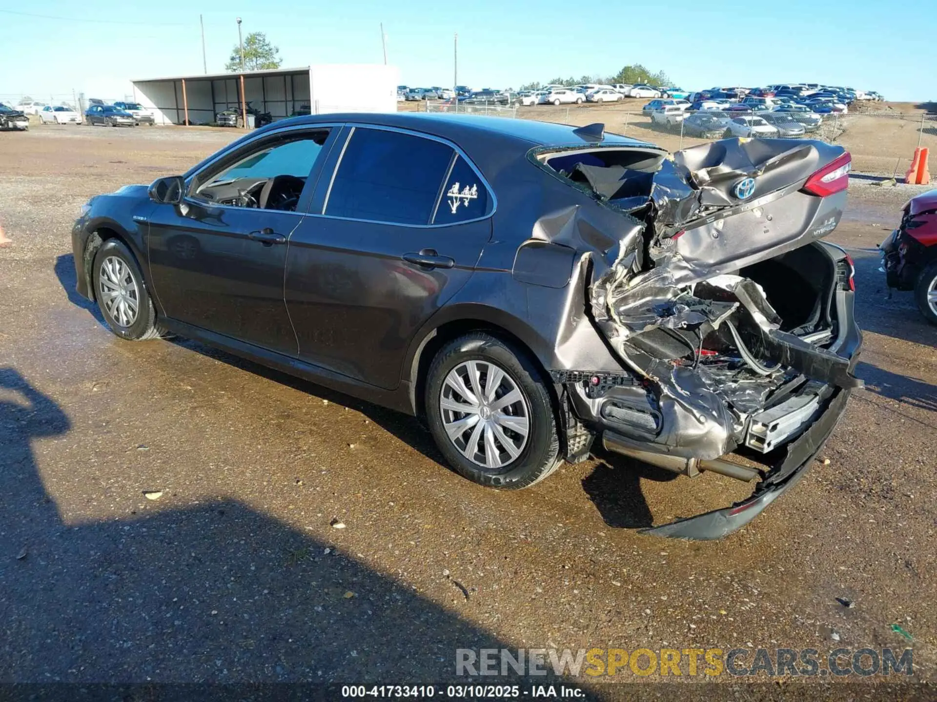 3 fotografías del automóvil dañado 4T1B31HK4KU516123 TOYOTA CAMRY HYBRID 2019
