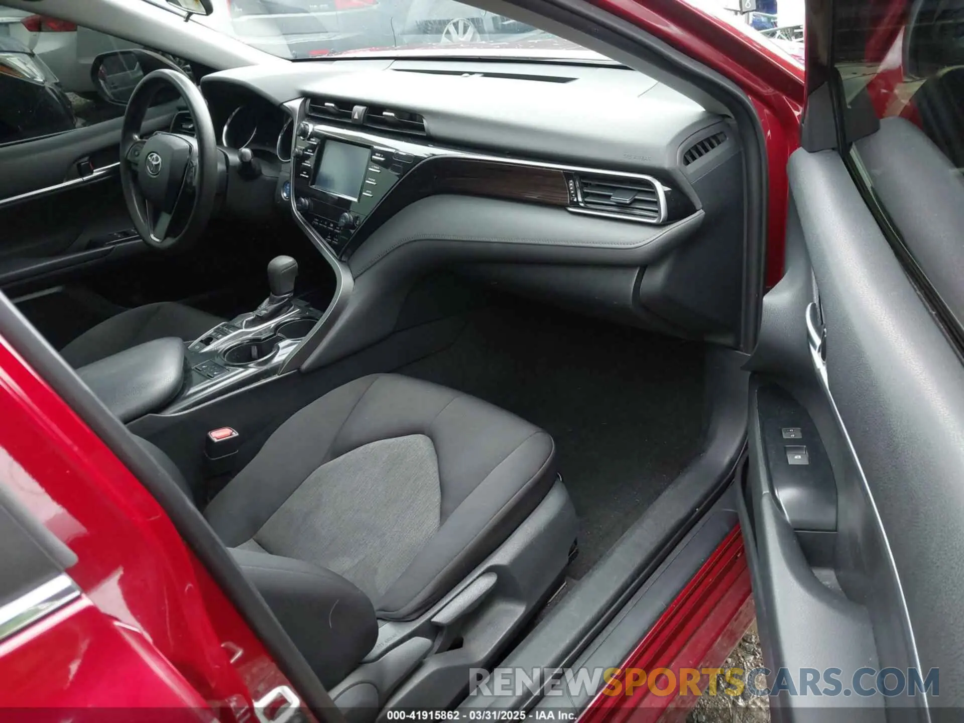 5 fotografías del automóvil dañado 4T1B31HK4KU516638 TOYOTA CAMRY HYBRID 2019