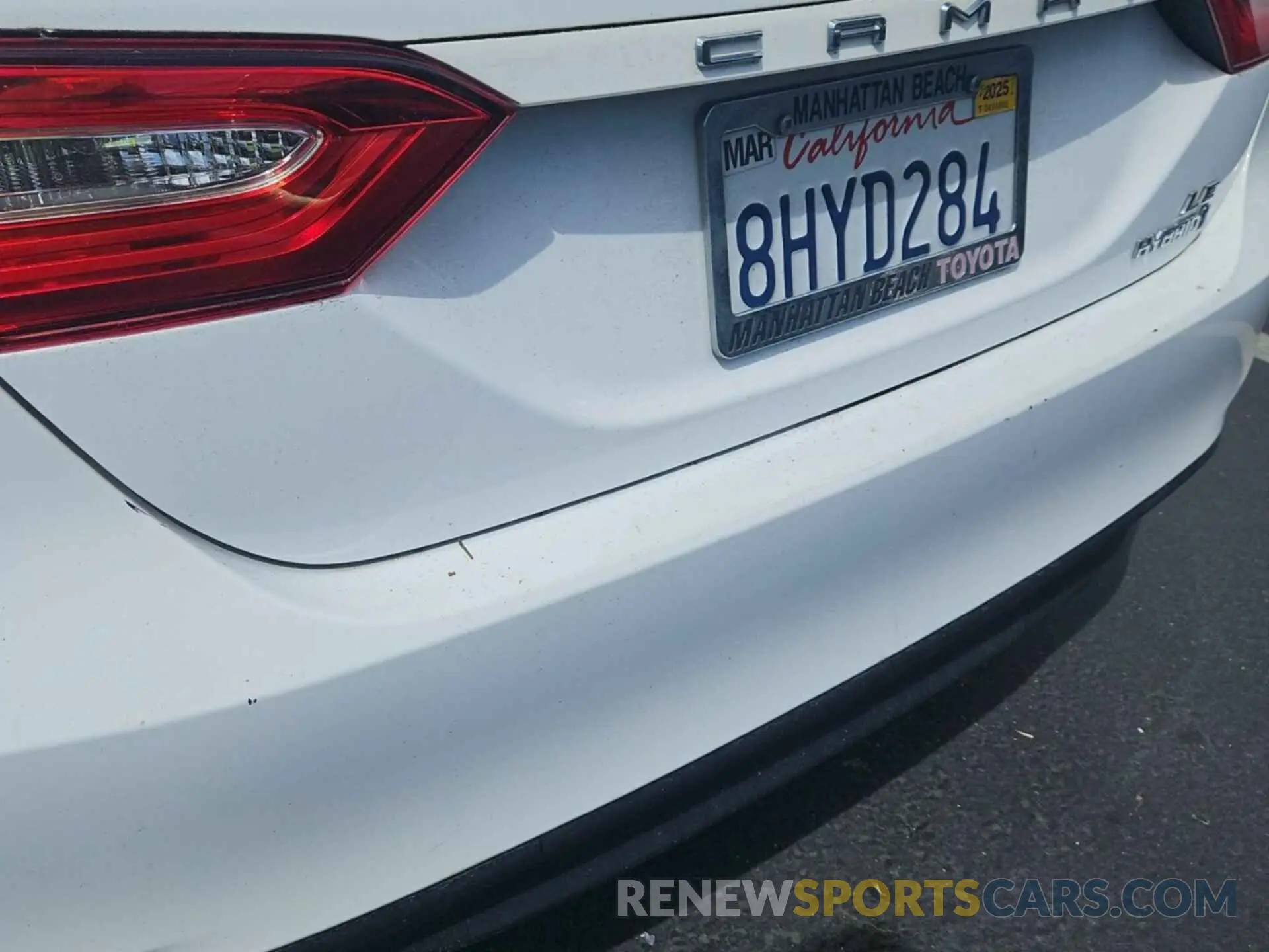 2 fotografías del automóvil dañado 4T1B31HK5KU512856 TOYOTA CAMRY HYBRID 2019