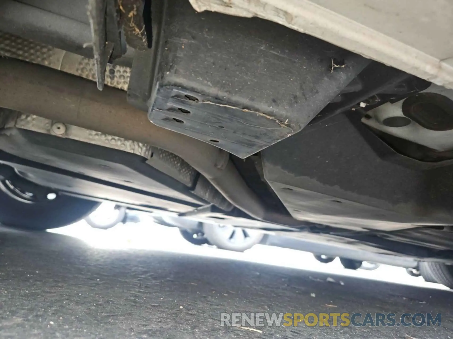 35 fotografías del automóvil dañado 4T1B31HK5KU512856 TOYOTA CAMRY HYBRID 2019
