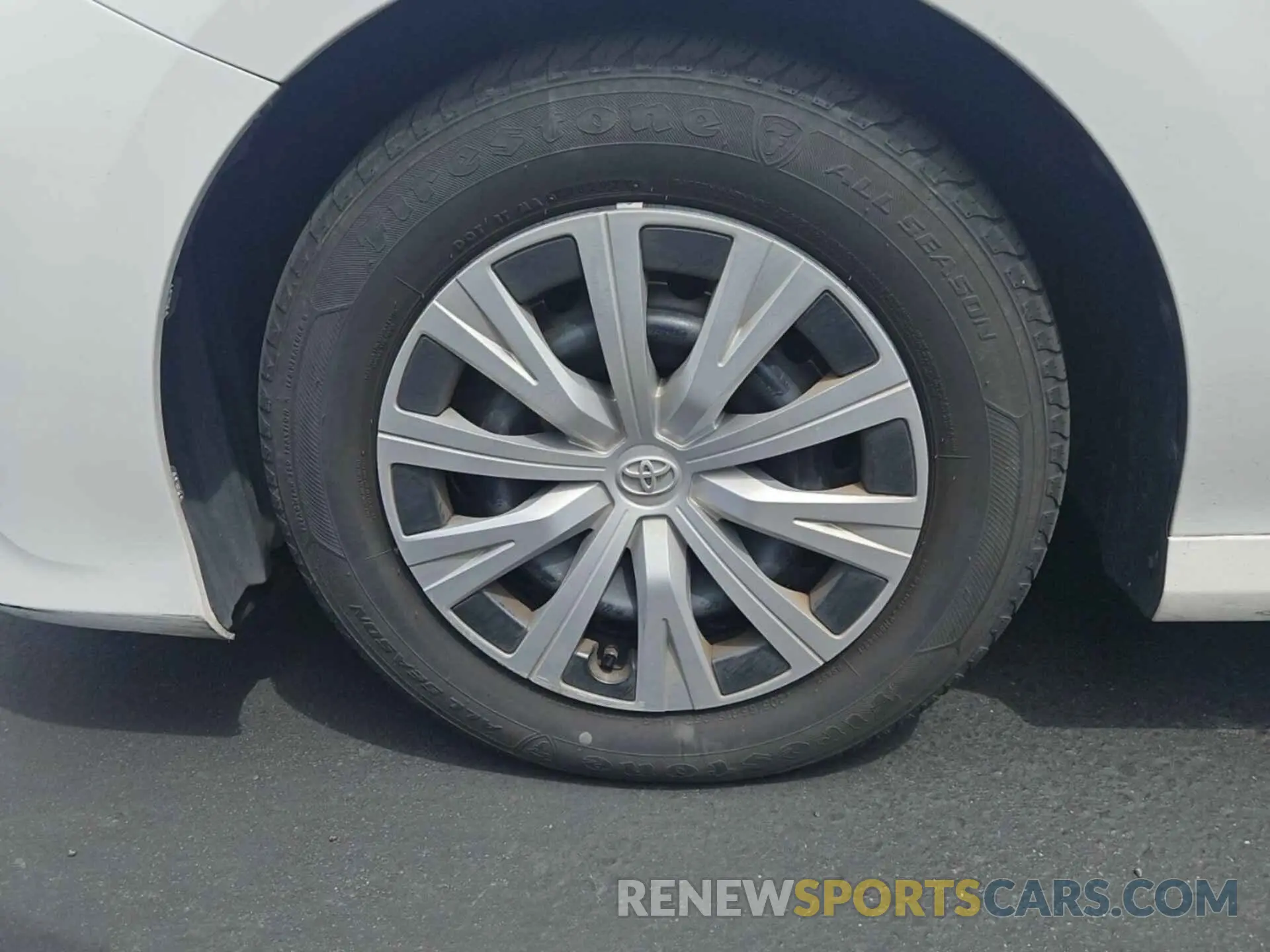 4 fotografías del automóvil dañado 4T1B31HK5KU512856 TOYOTA CAMRY HYBRID 2019
