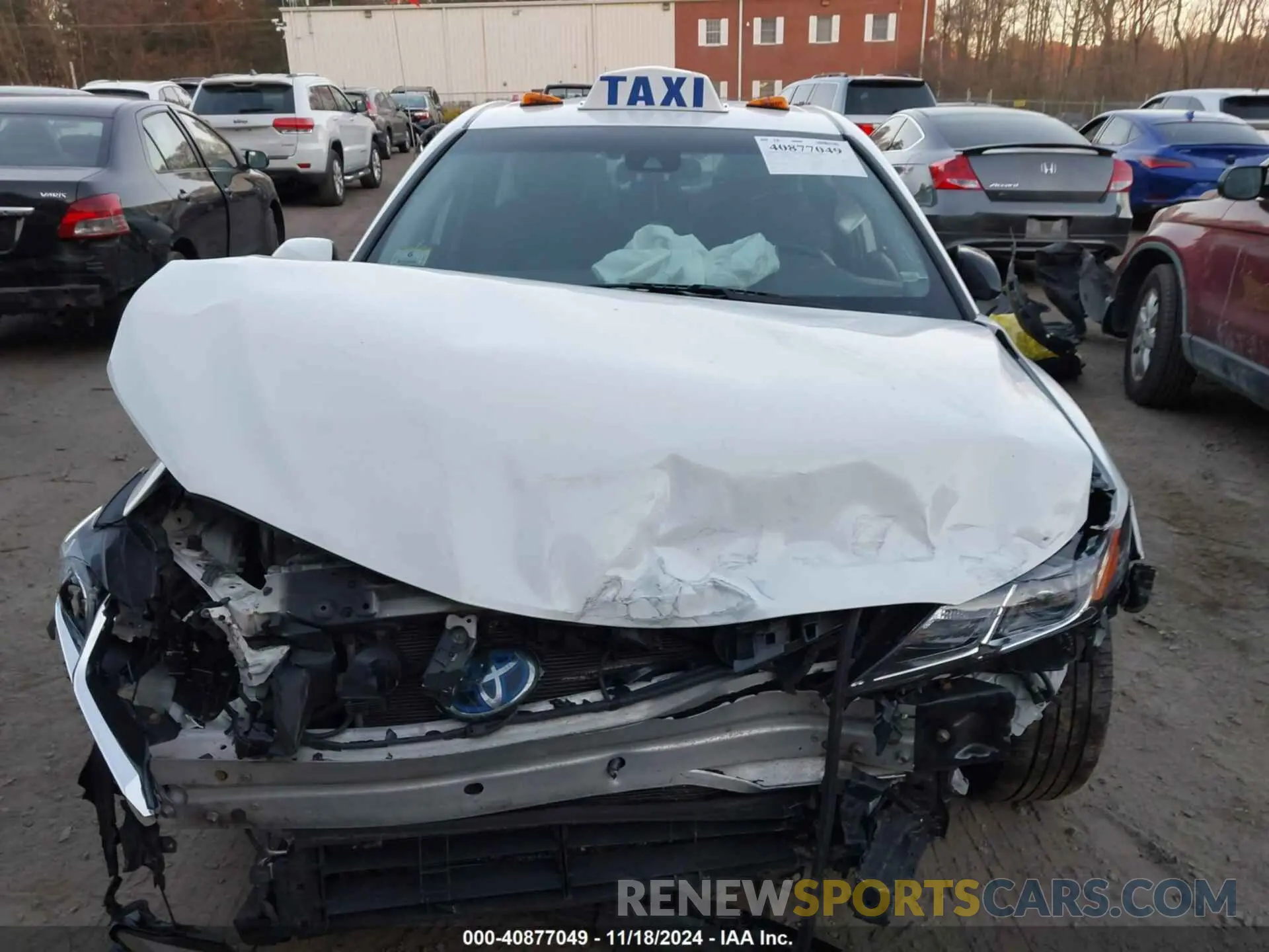 12 fotografías del automóvil dañado 4T1B31HK7KU510090 TOYOTA CAMRY HYBRID 2019