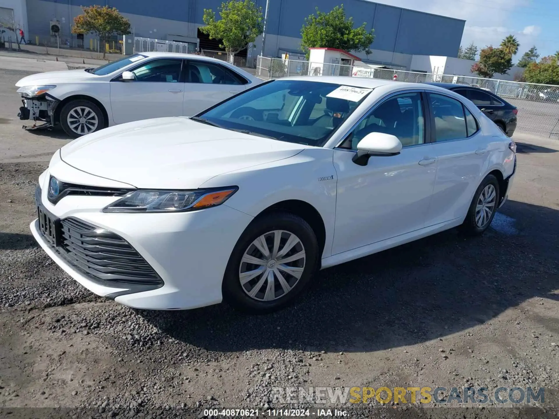 2 fotografías del automóvil dañado 4T1B31HK7KU516231 TOYOTA CAMRY HYBRID 2019