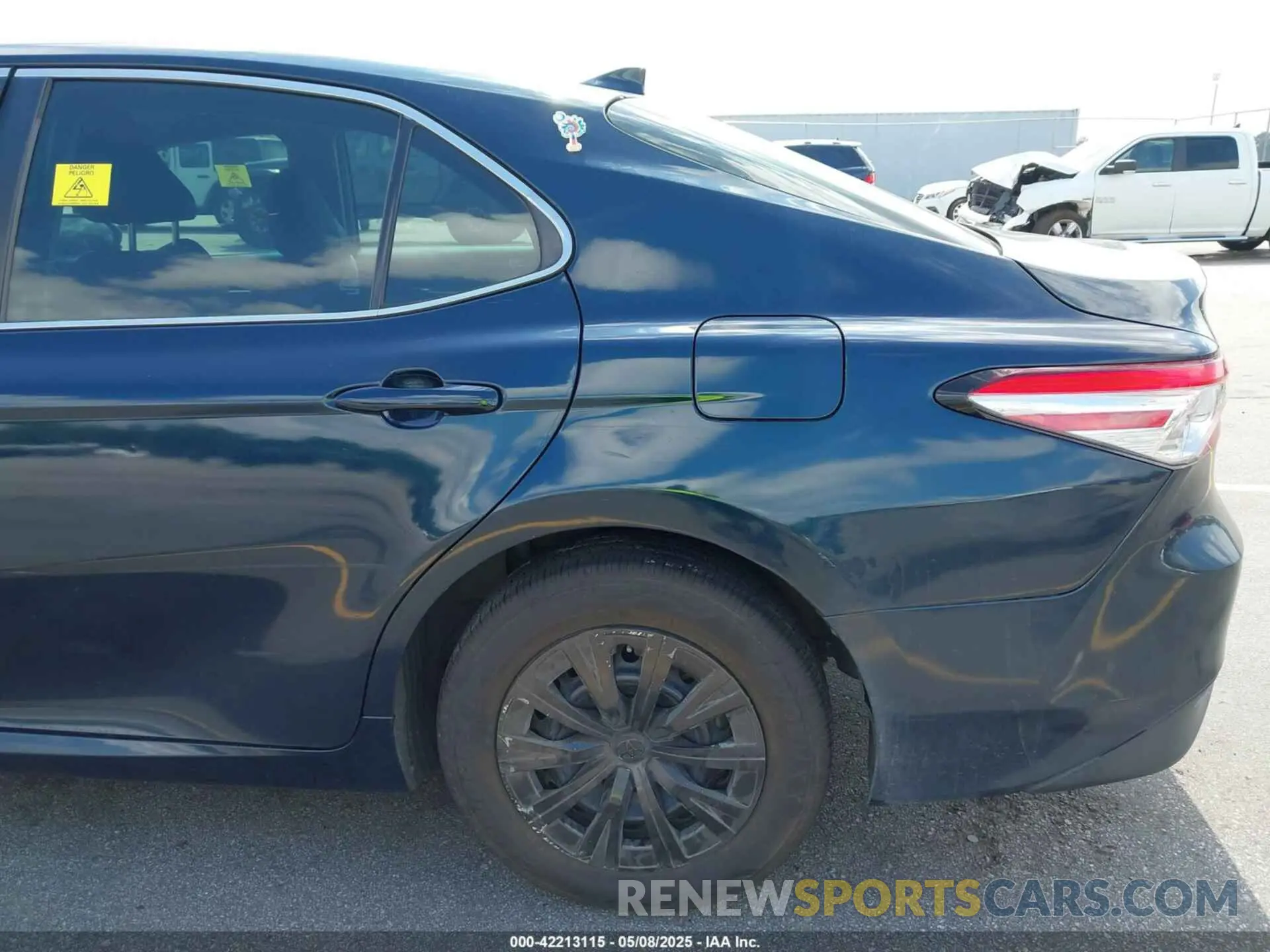 19 fotografías del automóvil dañado 4T1B31HK9KU512892 TOYOTA CAMRY HYBRID 2019