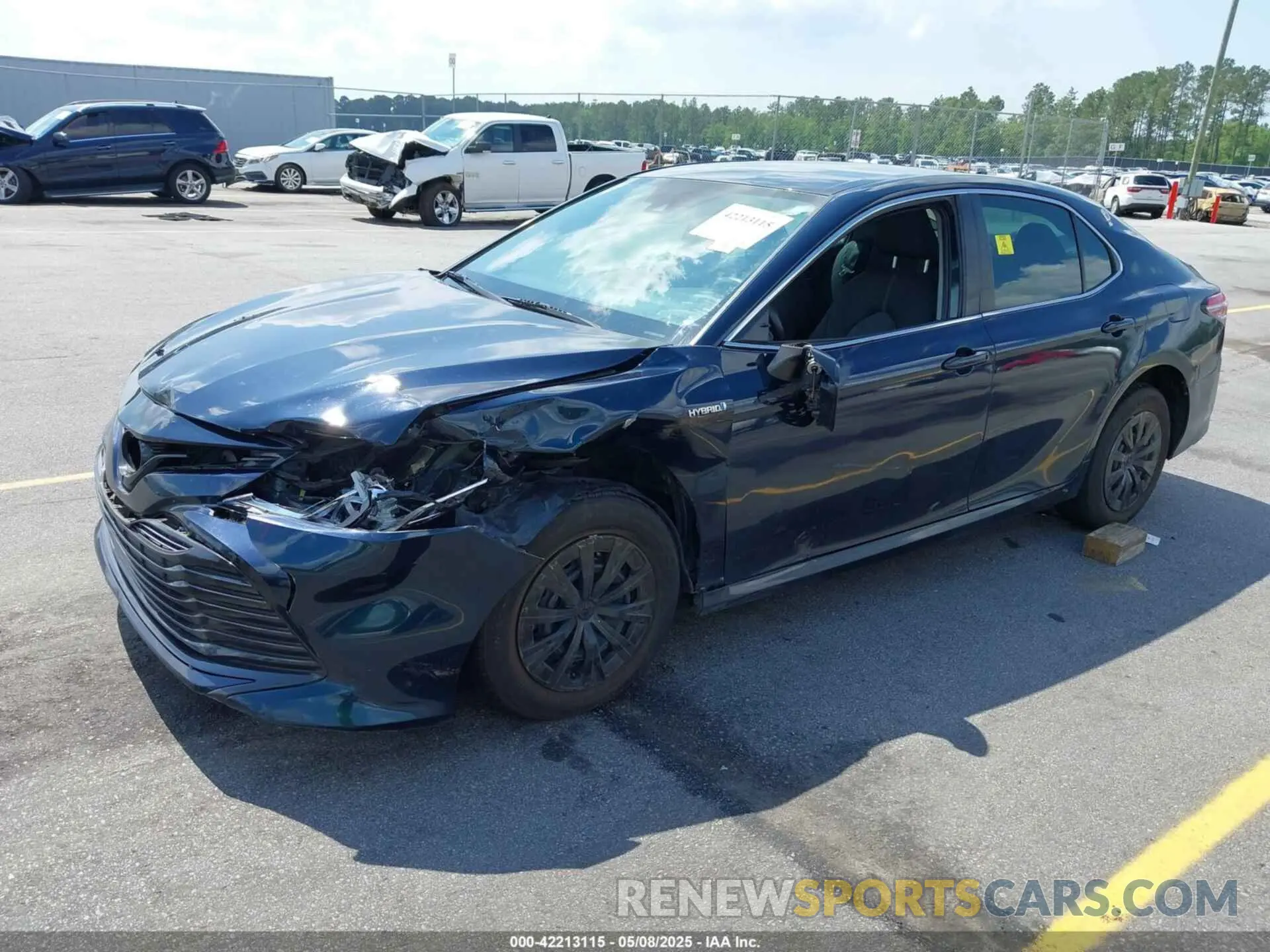 2 fotografías del automóvil dañado 4T1B31HK9KU512892 TOYOTA CAMRY HYBRID 2019