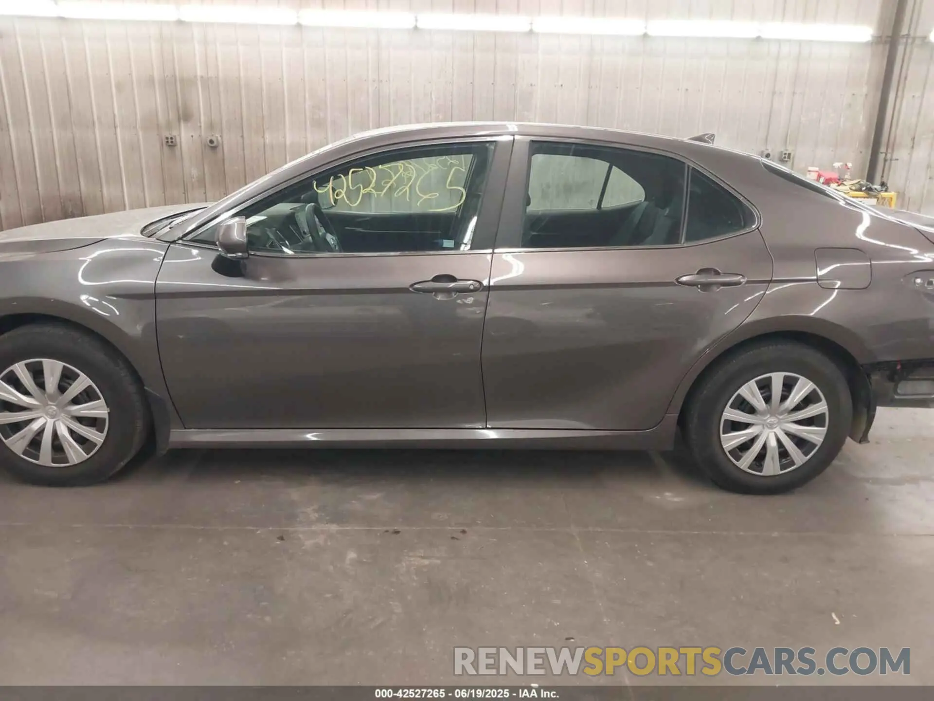15 fotografías del automóvil dañado 4T1C31AK5RU626333 TOYOTA CAMRY HYBRID 2024