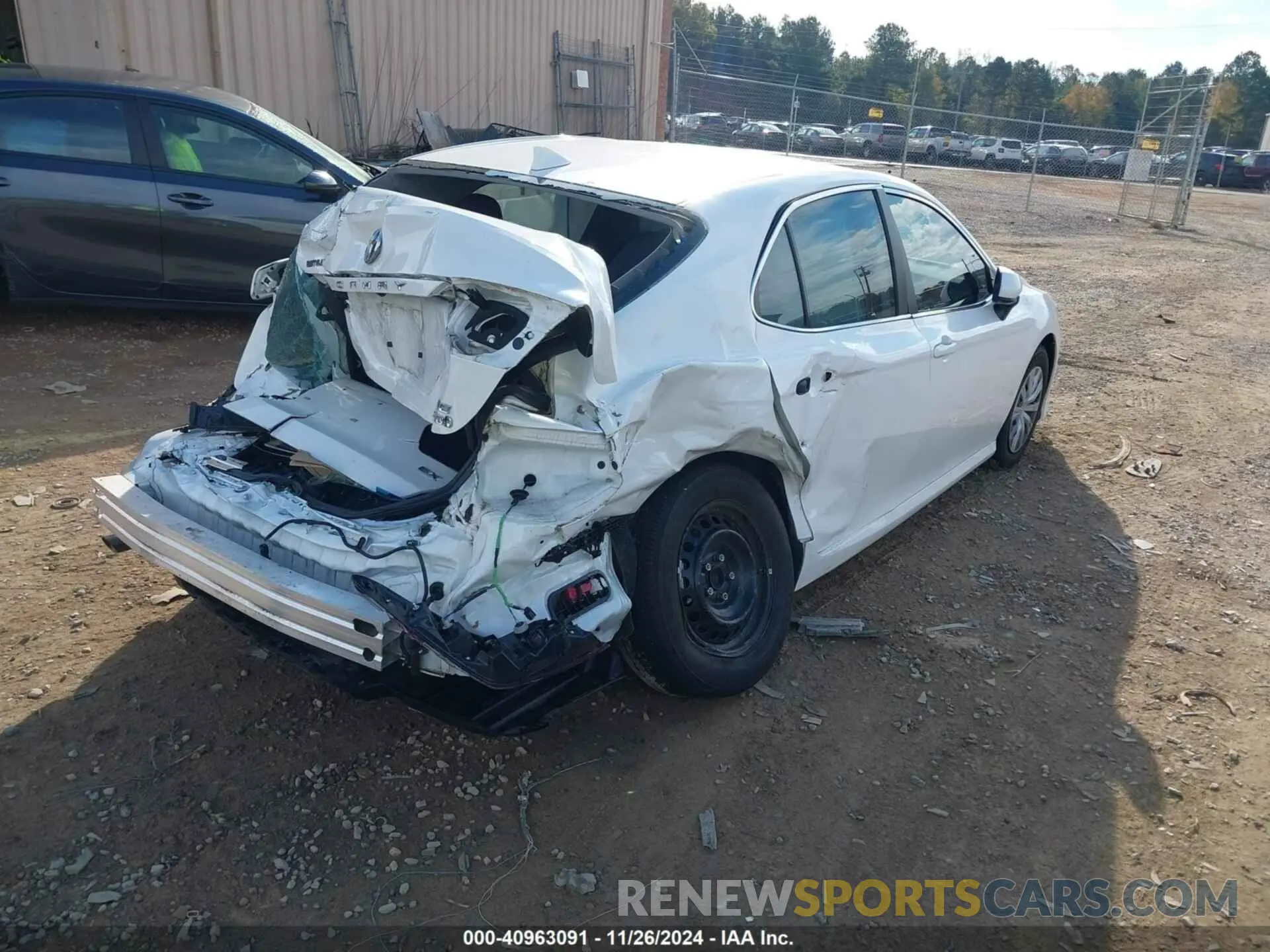4 fotografías del automóvil dañado 4T1C31AK7RU068890 TOYOTA CAMRY HYBRID 2024