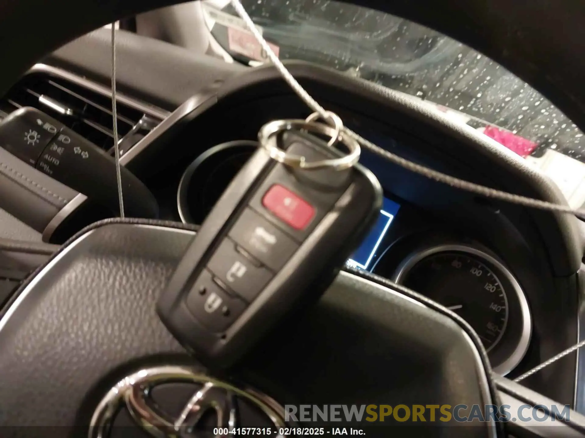 11 fotografías del automóvil dañado 4T1C31AK8RU624379 TOYOTA CAMRY HYBRID 2024