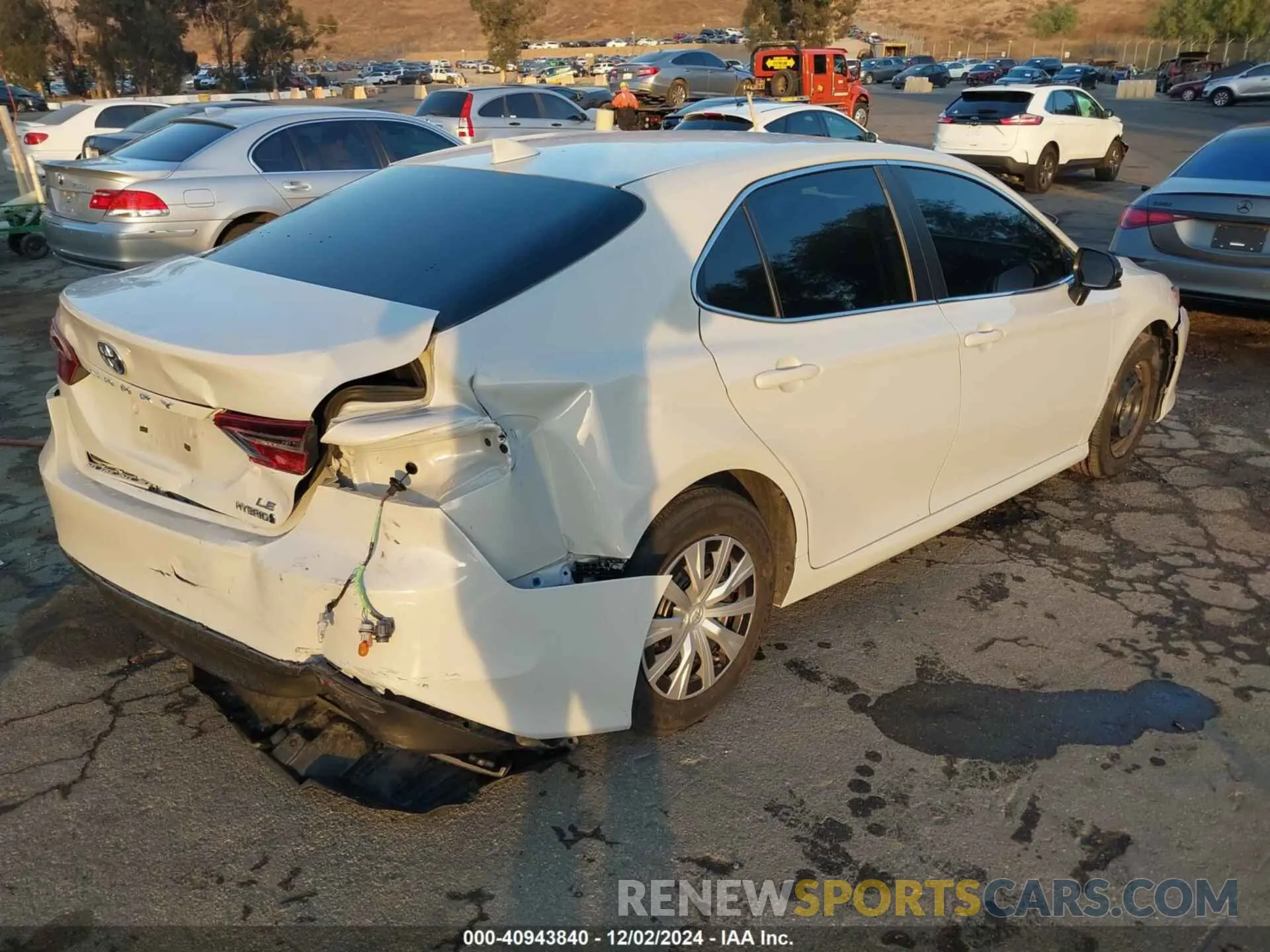 4 fotografías del automóvil dañado 4T1C31AK9RU068695 TOYOTA CAMRY HYBRID 2024