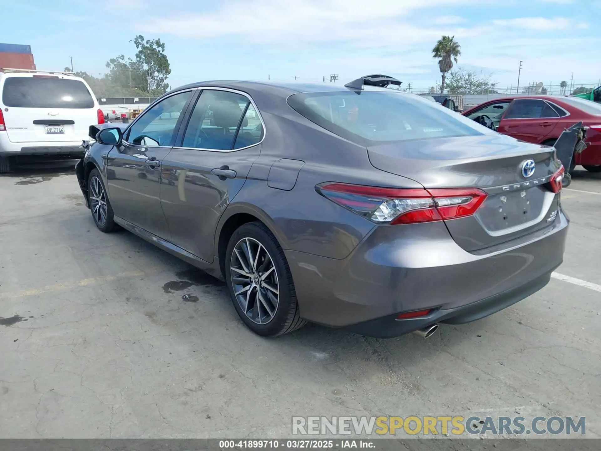 3 fotografías del automóvil dañado 4T1F31AK0RU621649 TOYOTA CAMRY HYBRID 2024