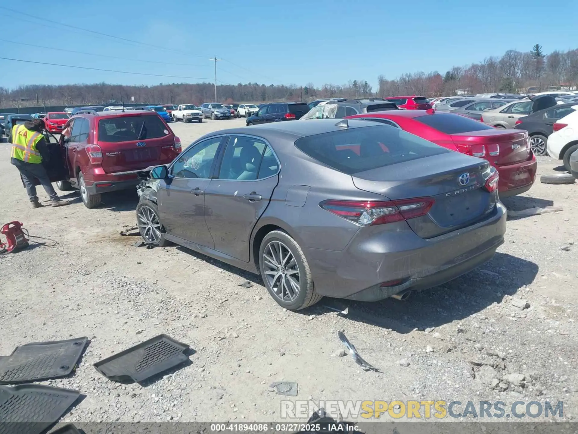 3 fotografías del automóvil dañado 4T1F31AK3RU078104 TOYOTA CAMRY HYBRID 2024