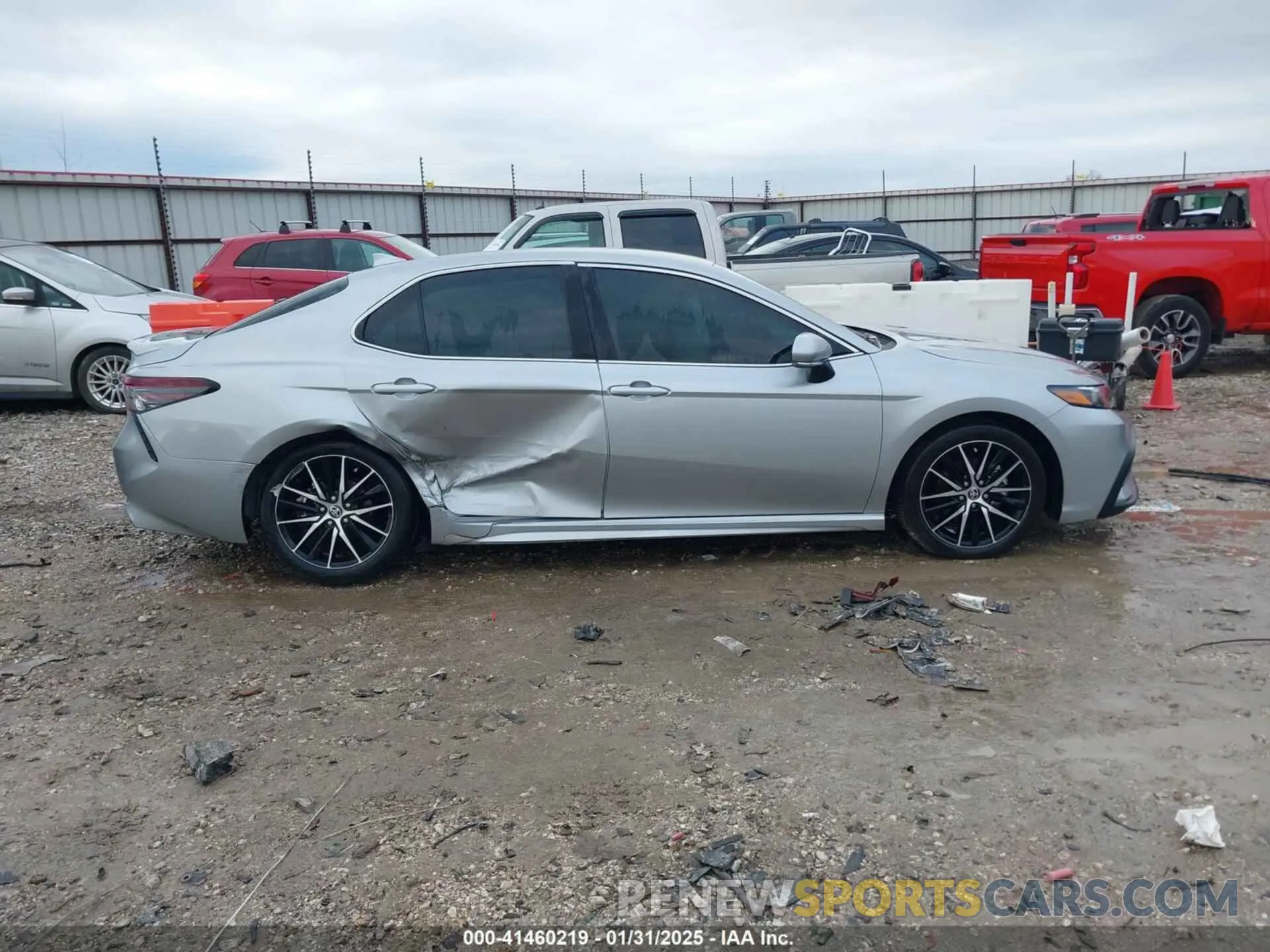 13 fotografías del automóvil dañado 4T1G31AK0RU064732 TOYOTA CAMRY HYBRID 2024