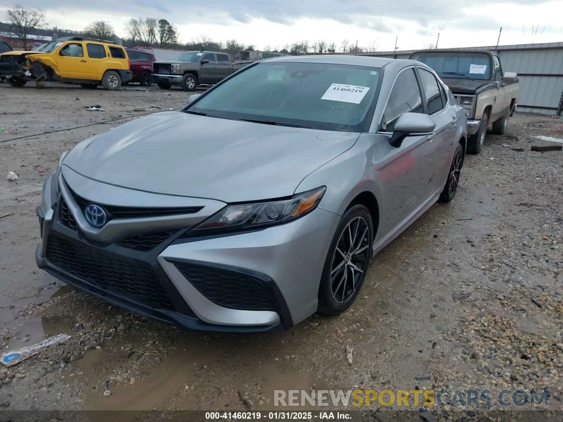 2 fotografías del automóvil dañado 4T1G31AK0RU064732 TOYOTA CAMRY HYBRID 2024