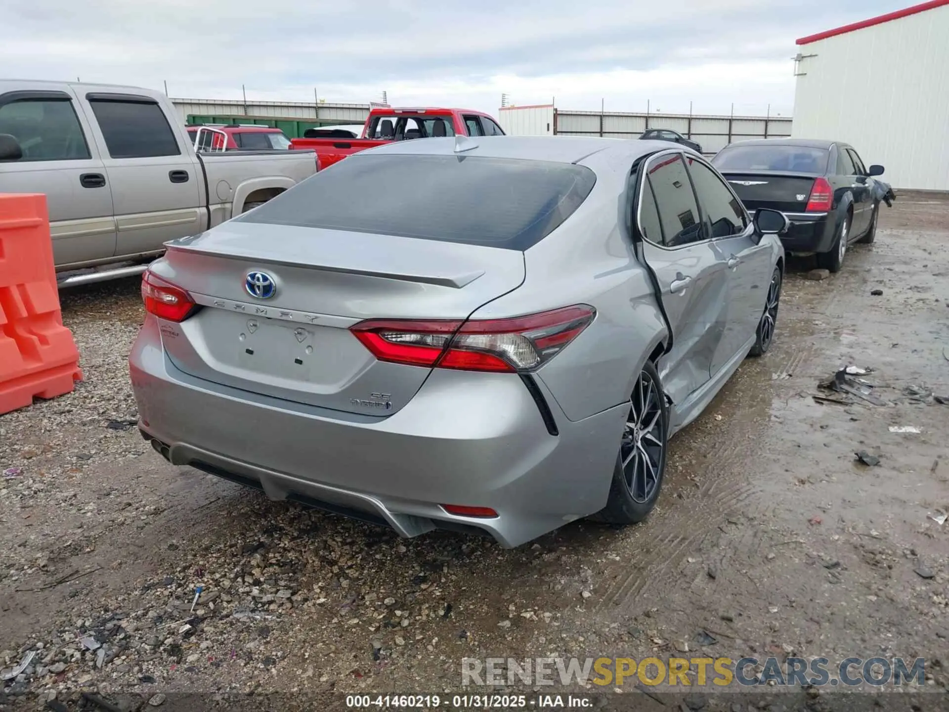 4 fotografías del automóvil dañado 4T1G31AK0RU064732 TOYOTA CAMRY HYBRID 2024